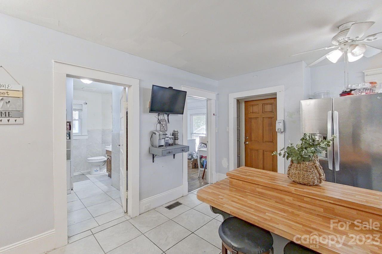 306 N Yadkin Avenue