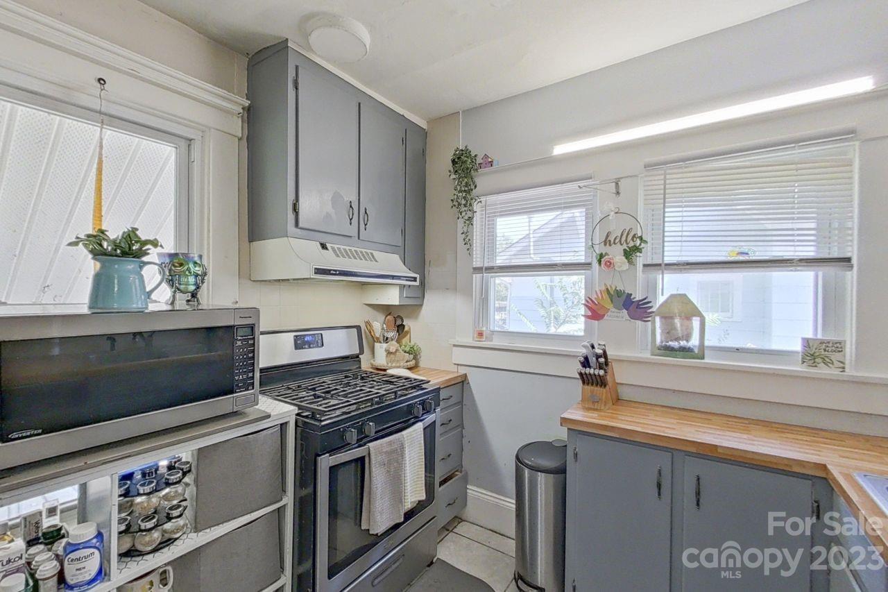 306 N Yadkin Avenue