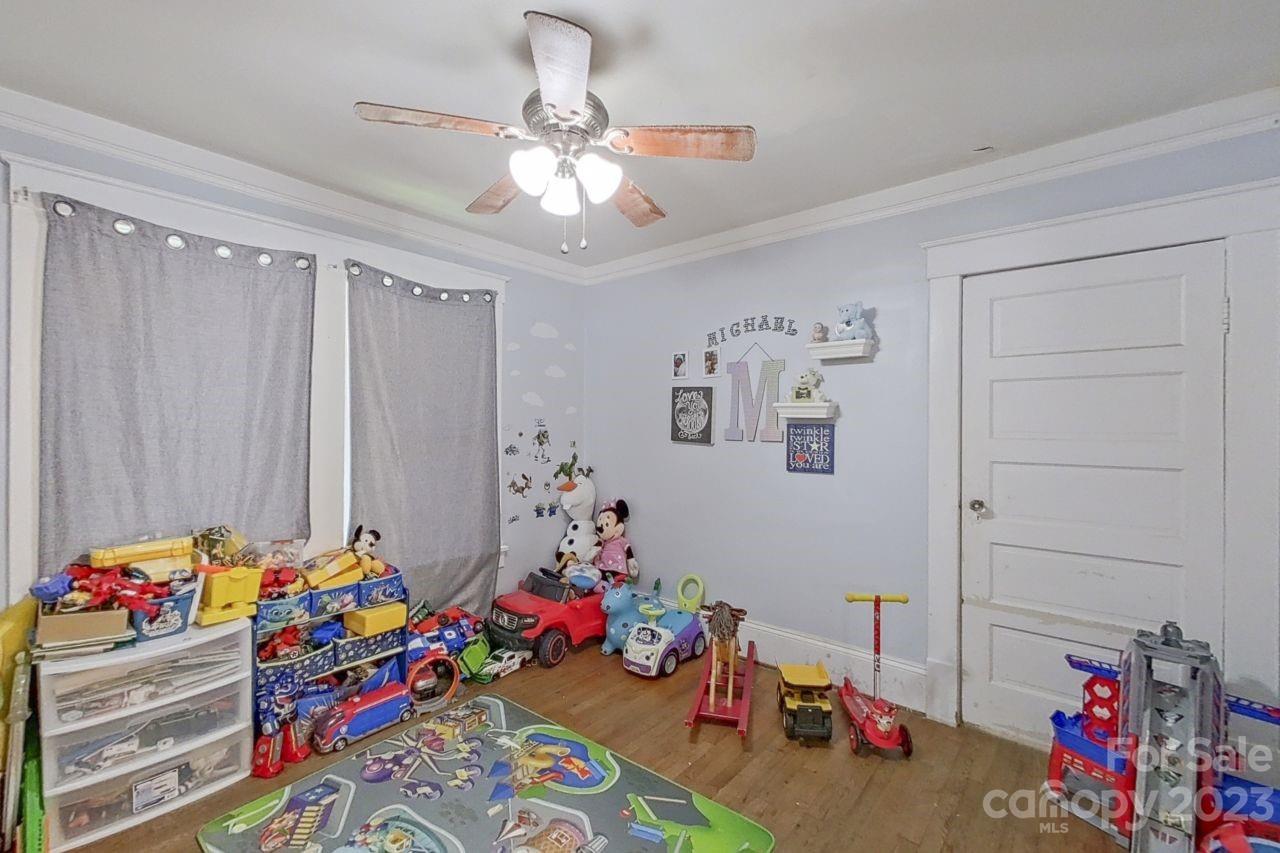 306 N Yadkin Avenue