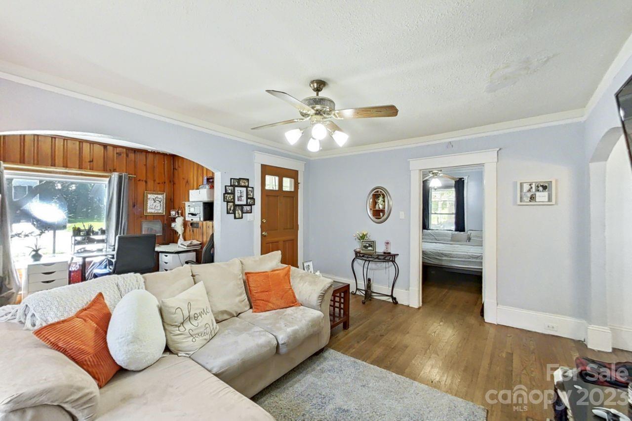 306 N Yadkin Avenue