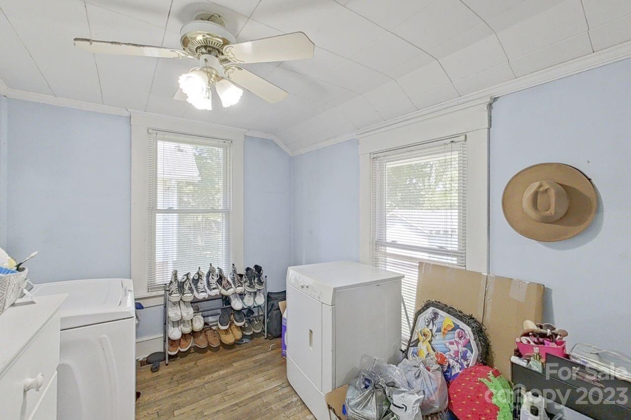 306 N Yadkin Avenue