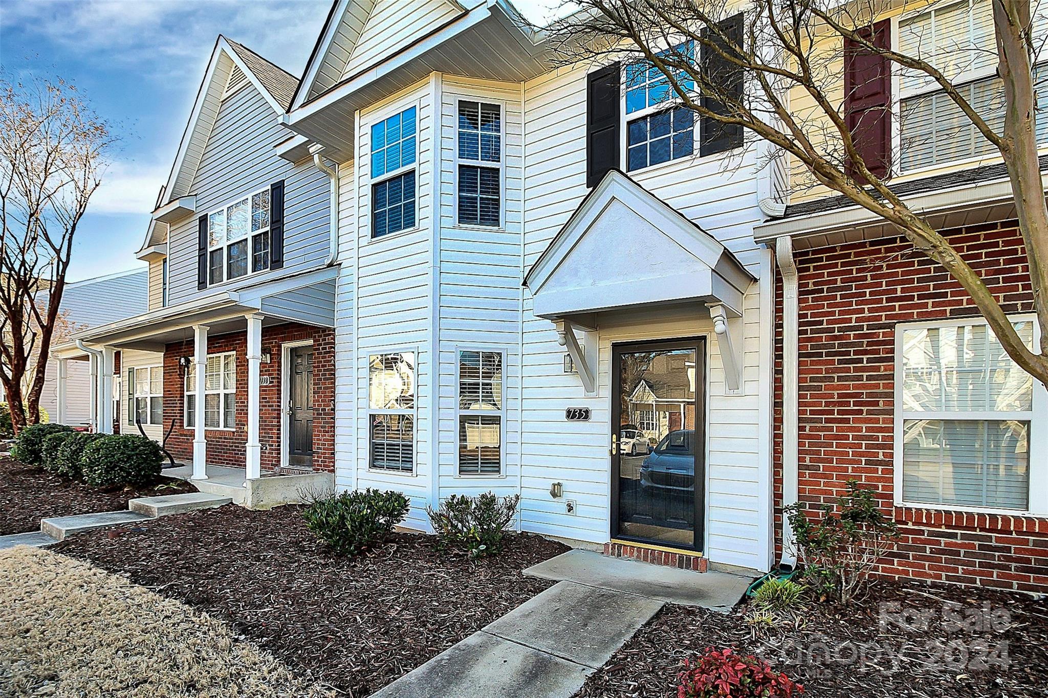 735 Rock Lake Glen