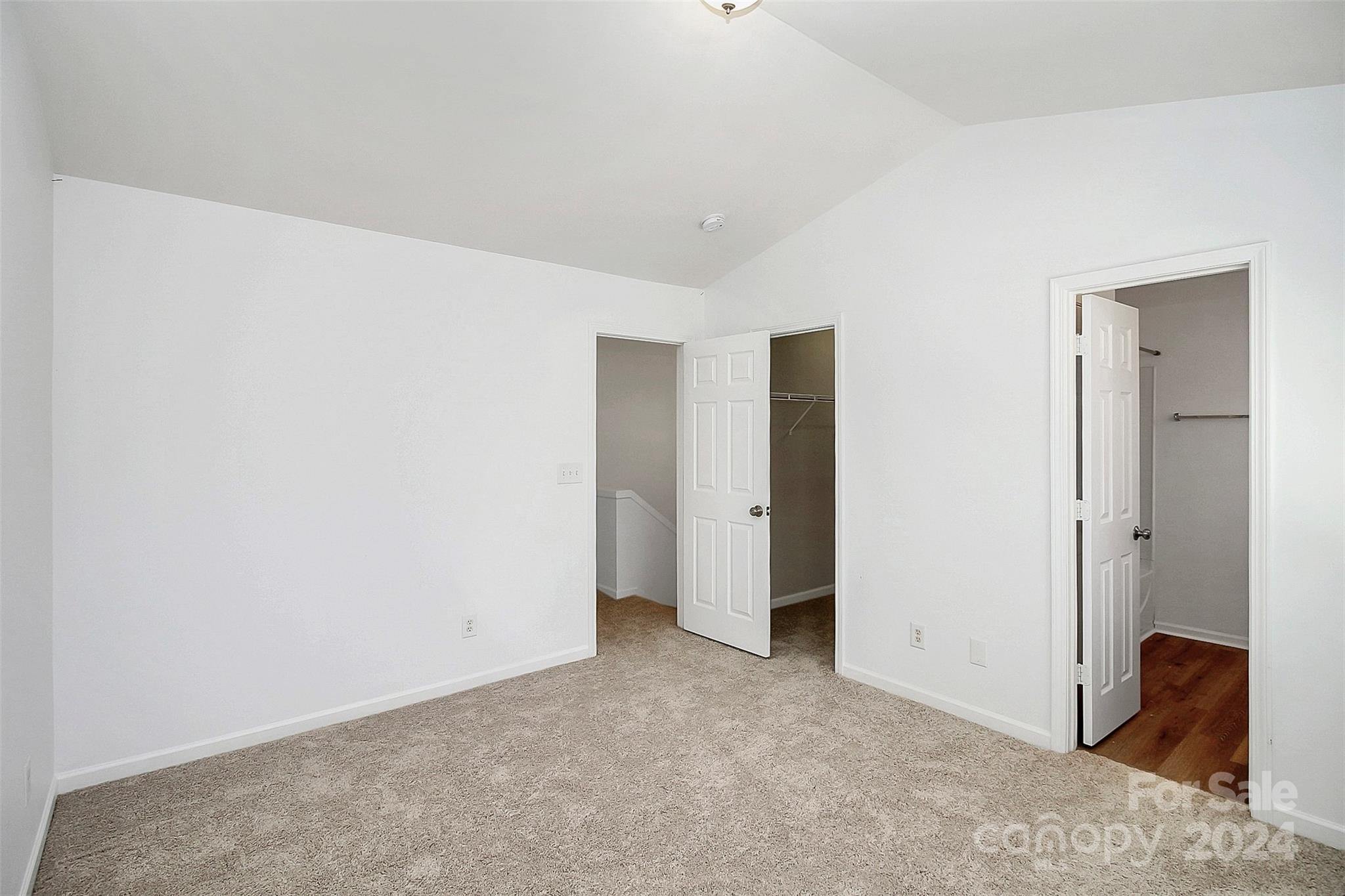 735 Rock Lake Glen