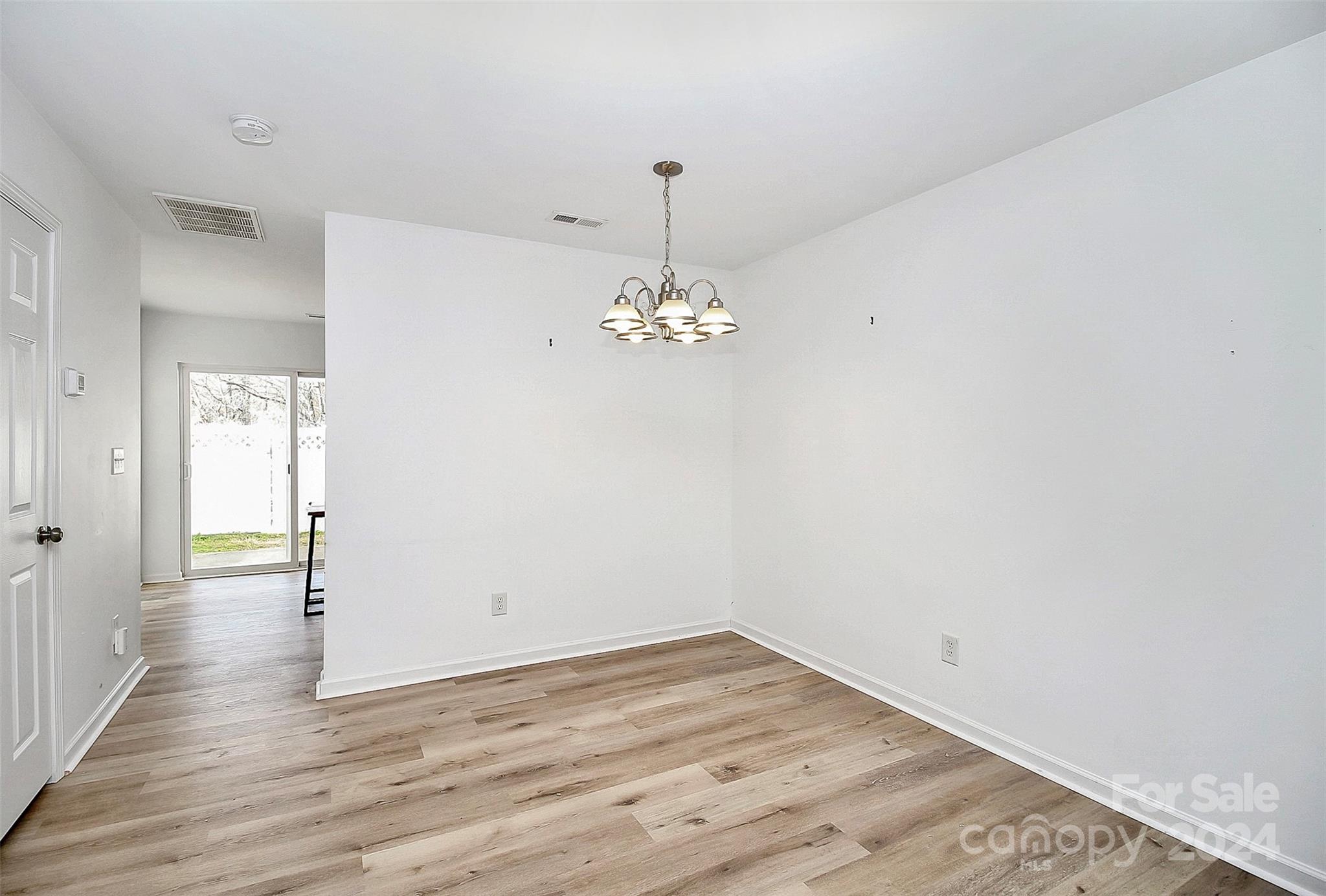 735 Rock Lake Glen