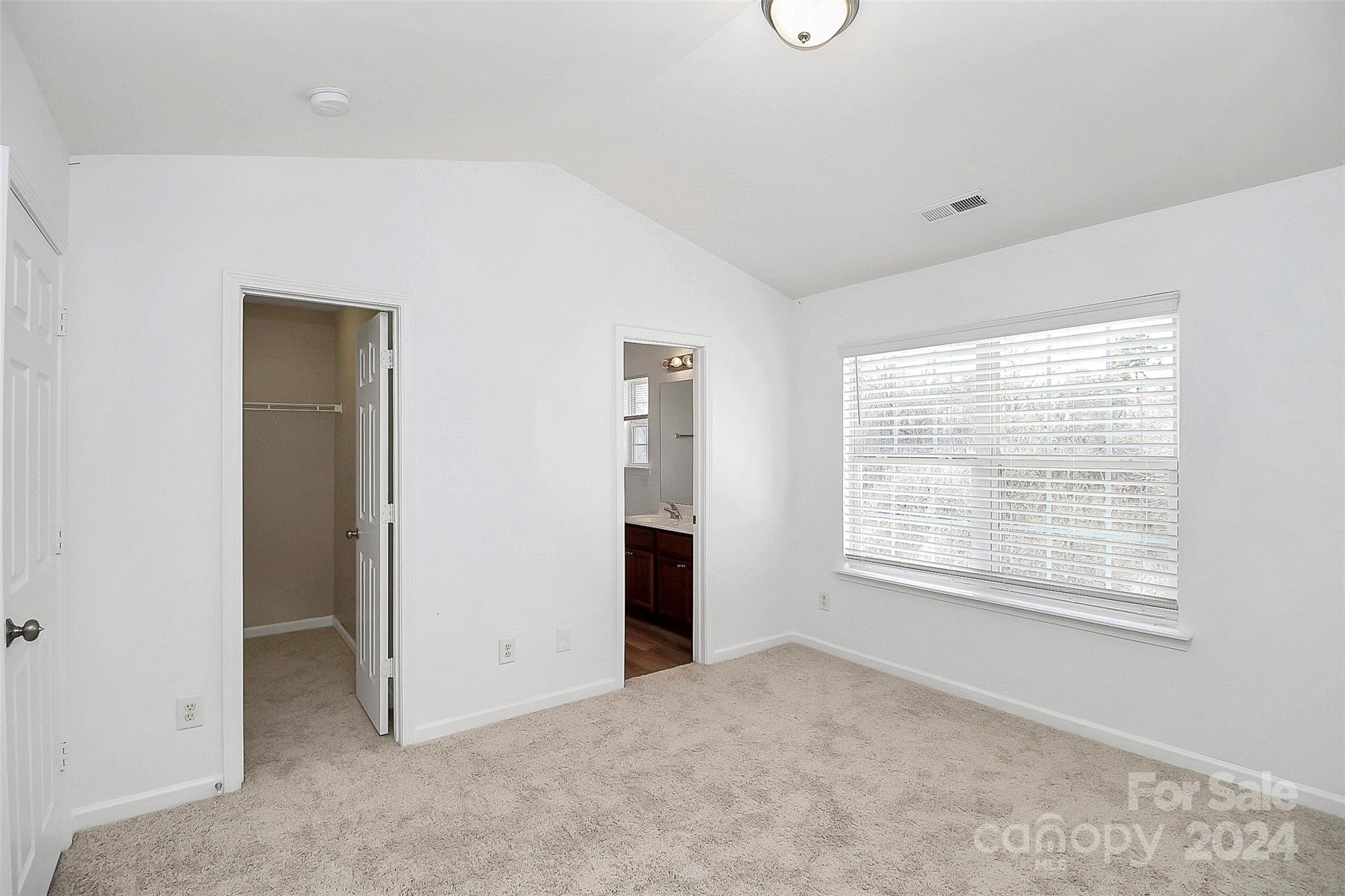 735 Rock Lake Glen