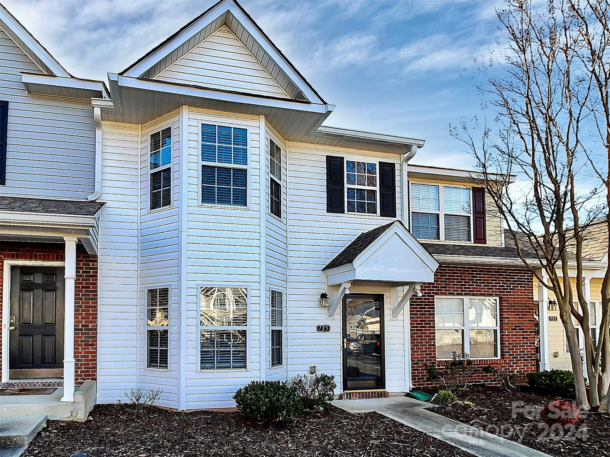 735 Rock Lake Glen