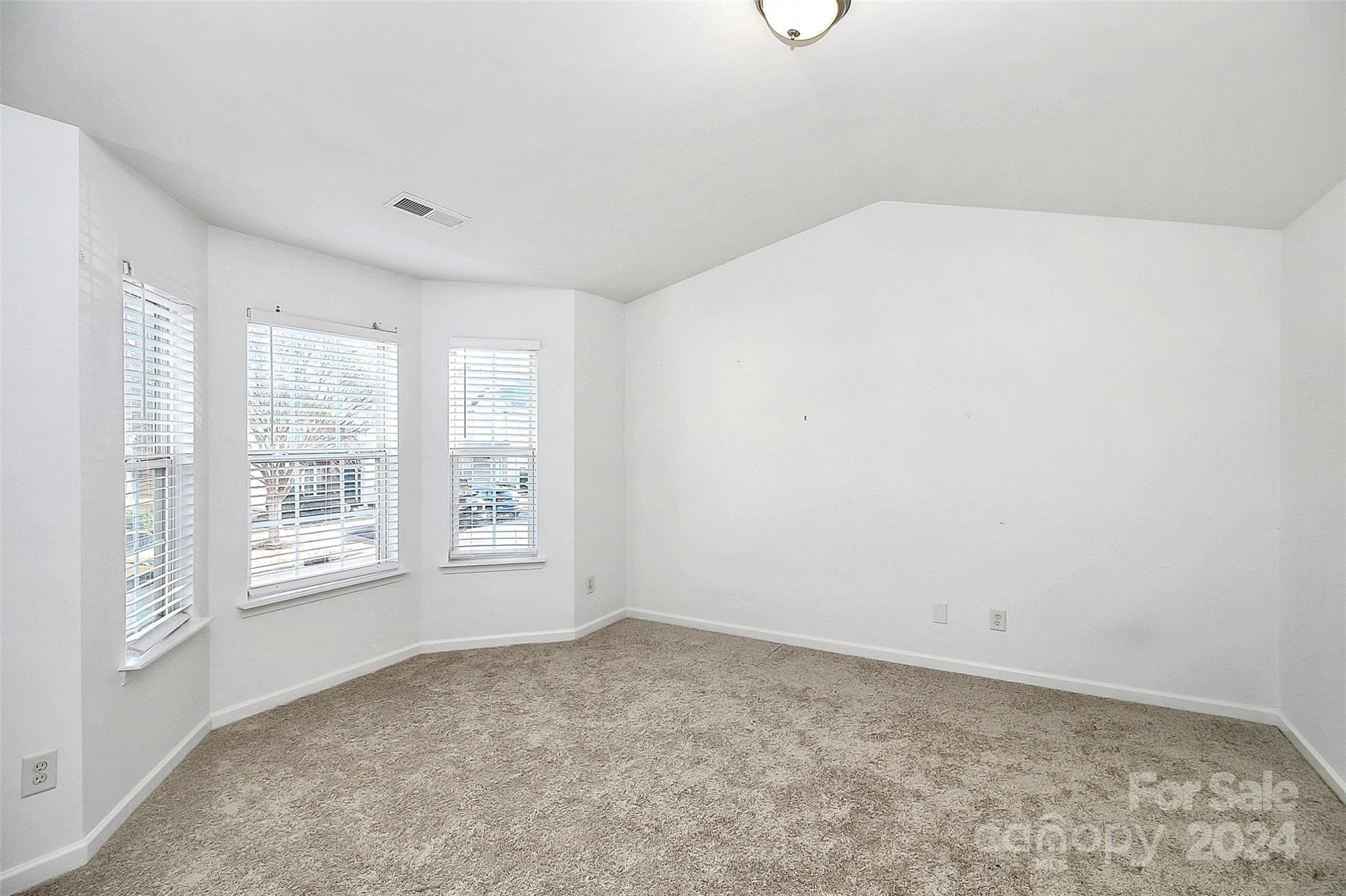 735 Rock Lake Glen