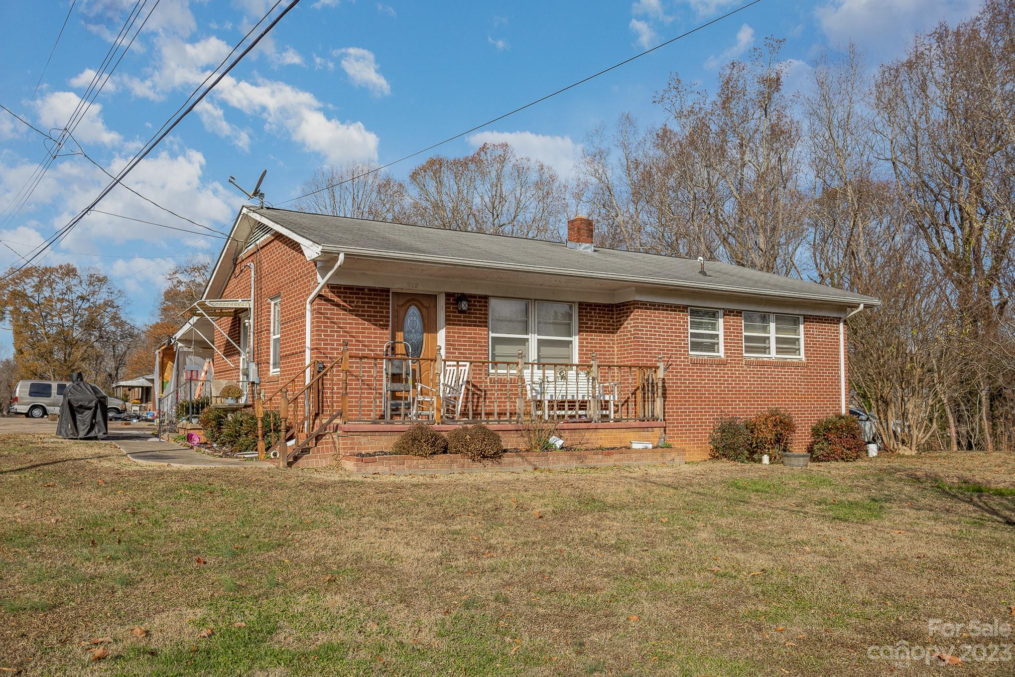 843 Lincoln Drive