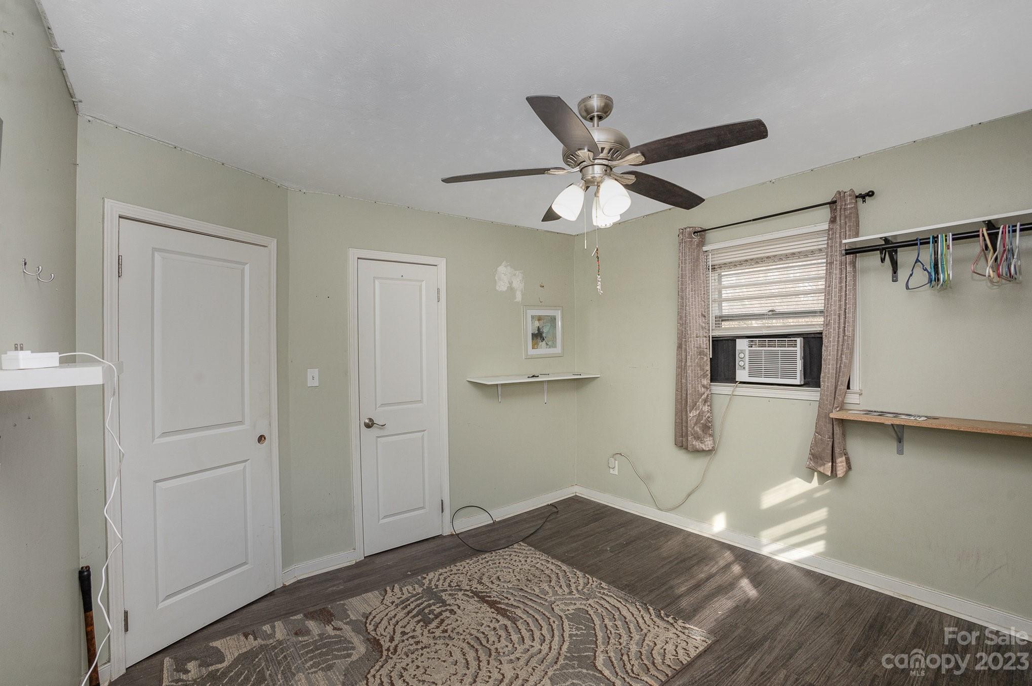 843 Lincoln Drive