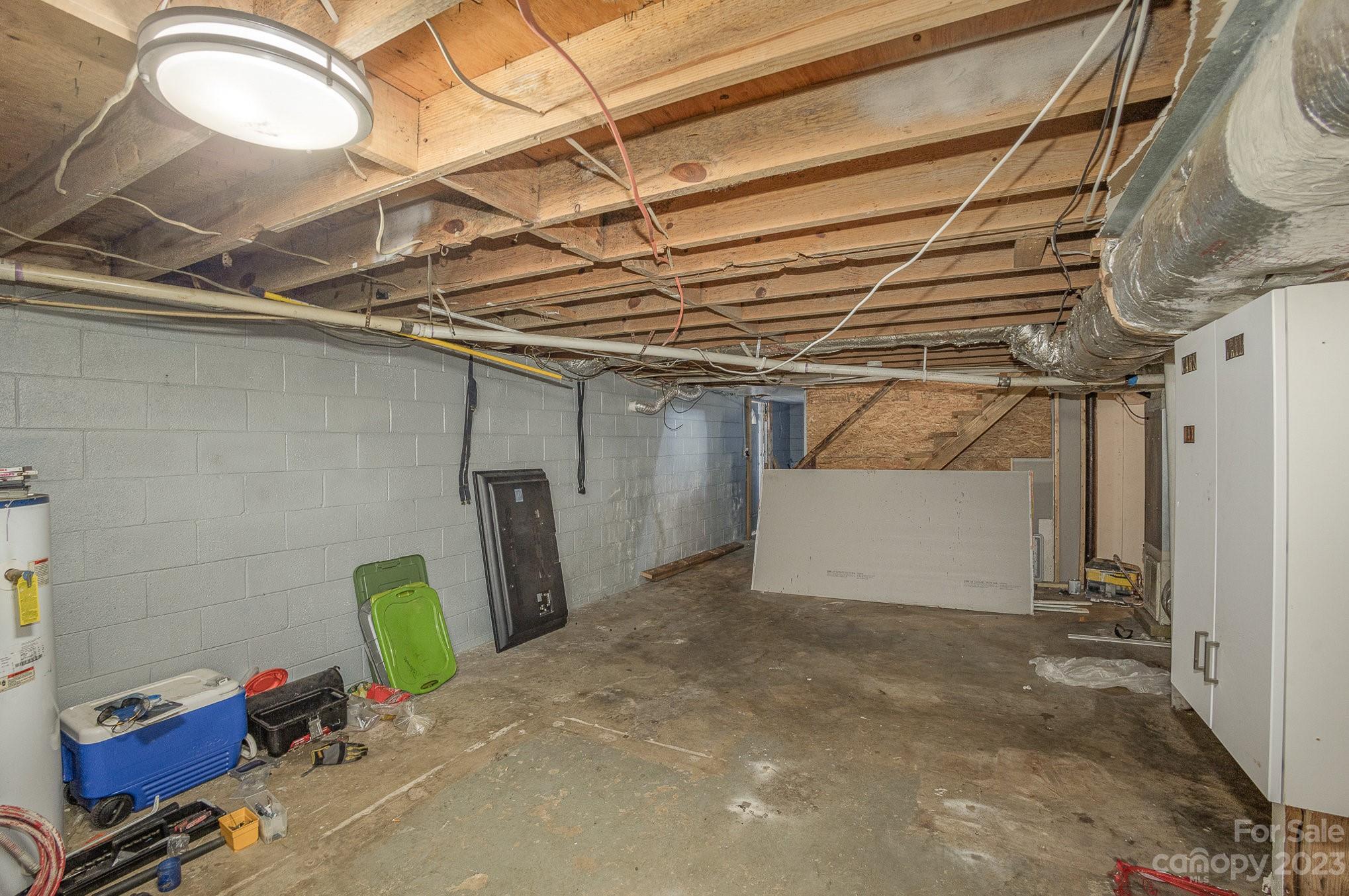843 Lincoln Drive