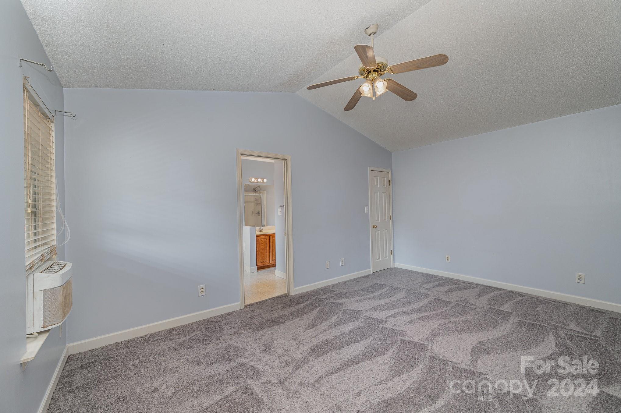 138 Meadowfall Lane