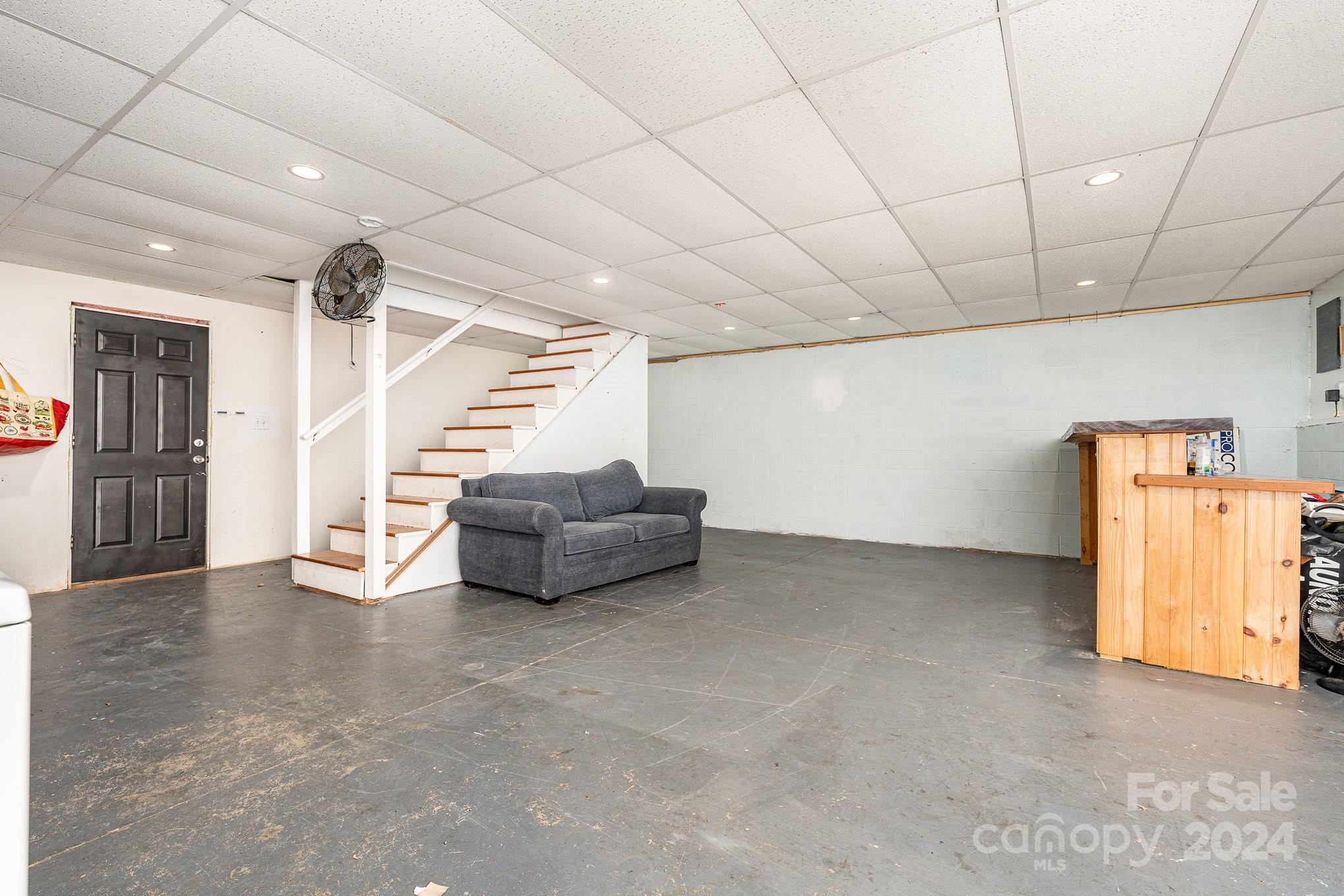 138 Meadowfall Lane