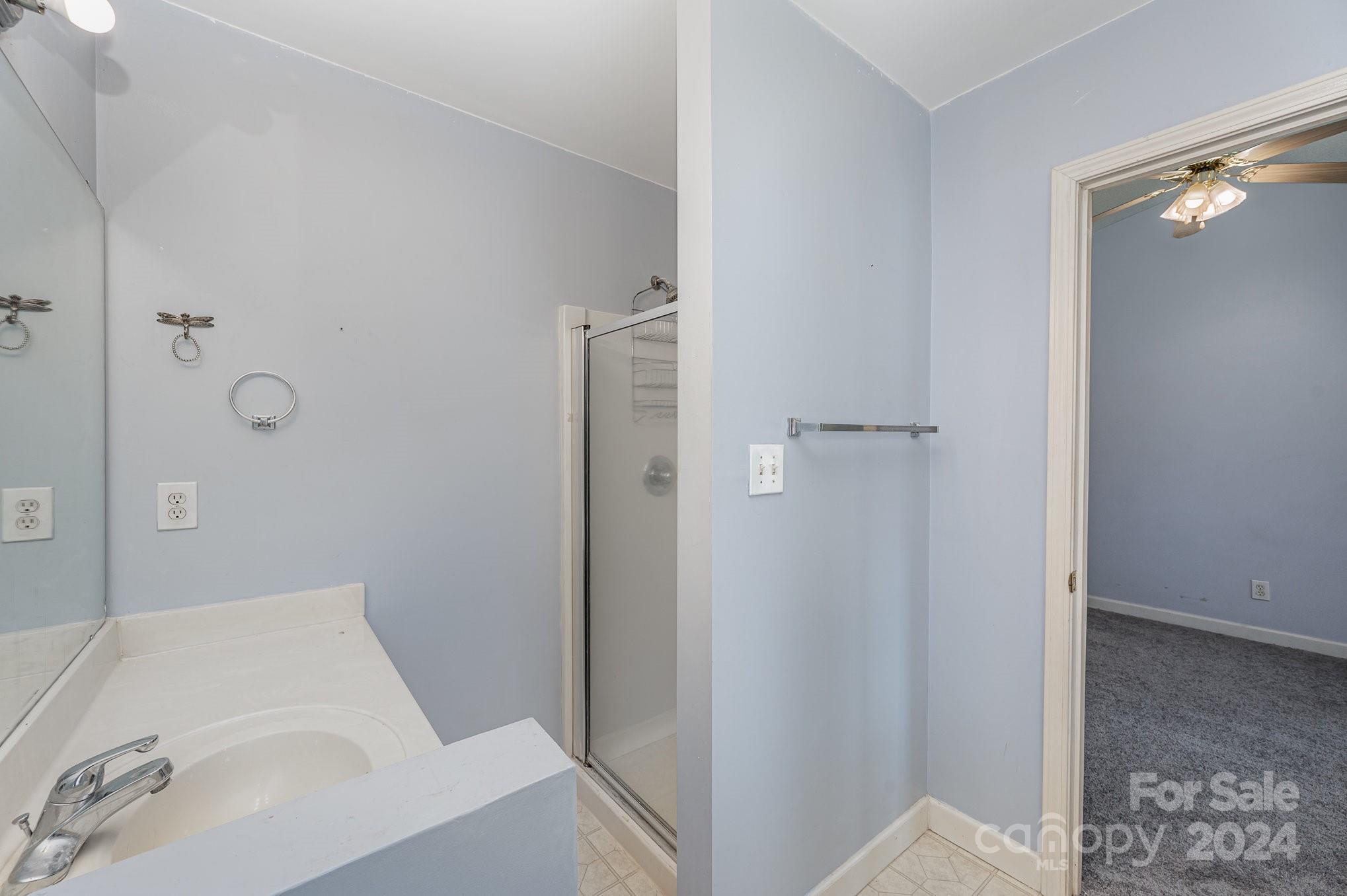 138 Meadowfall Lane
