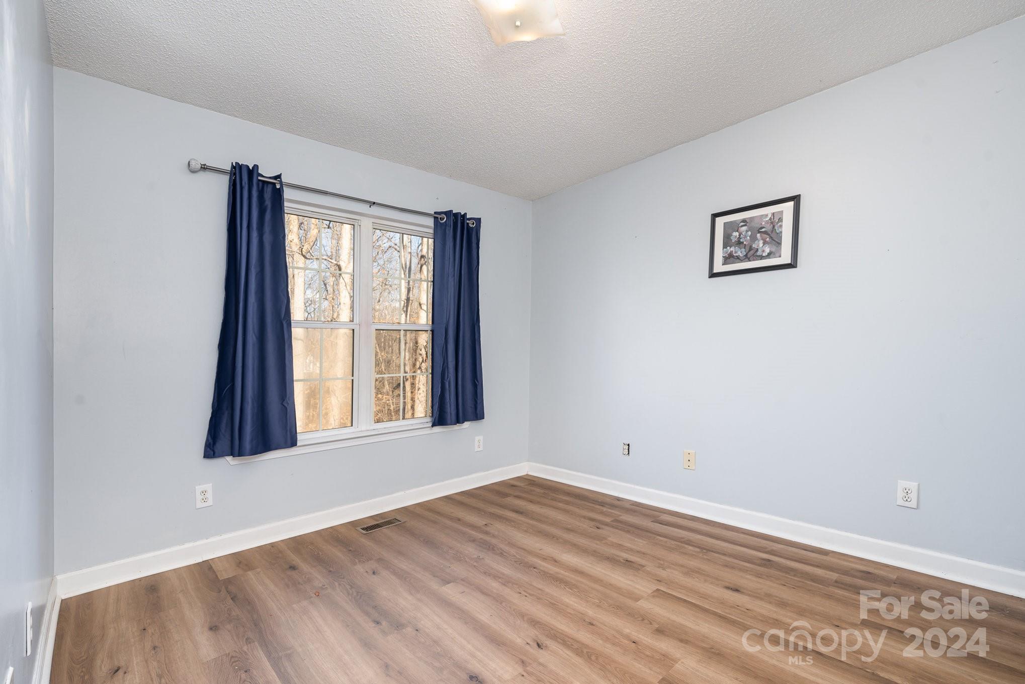 138 Meadowfall Lane