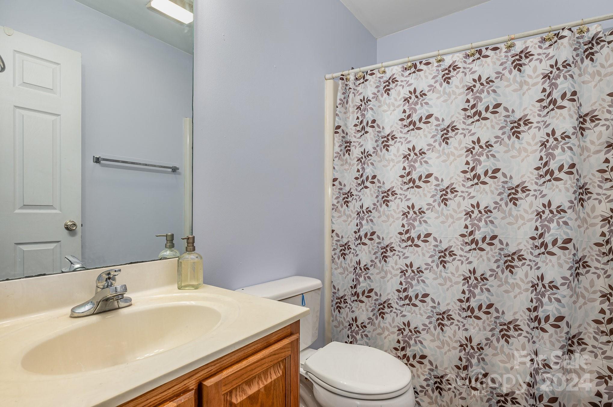 138 Meadowfall Lane