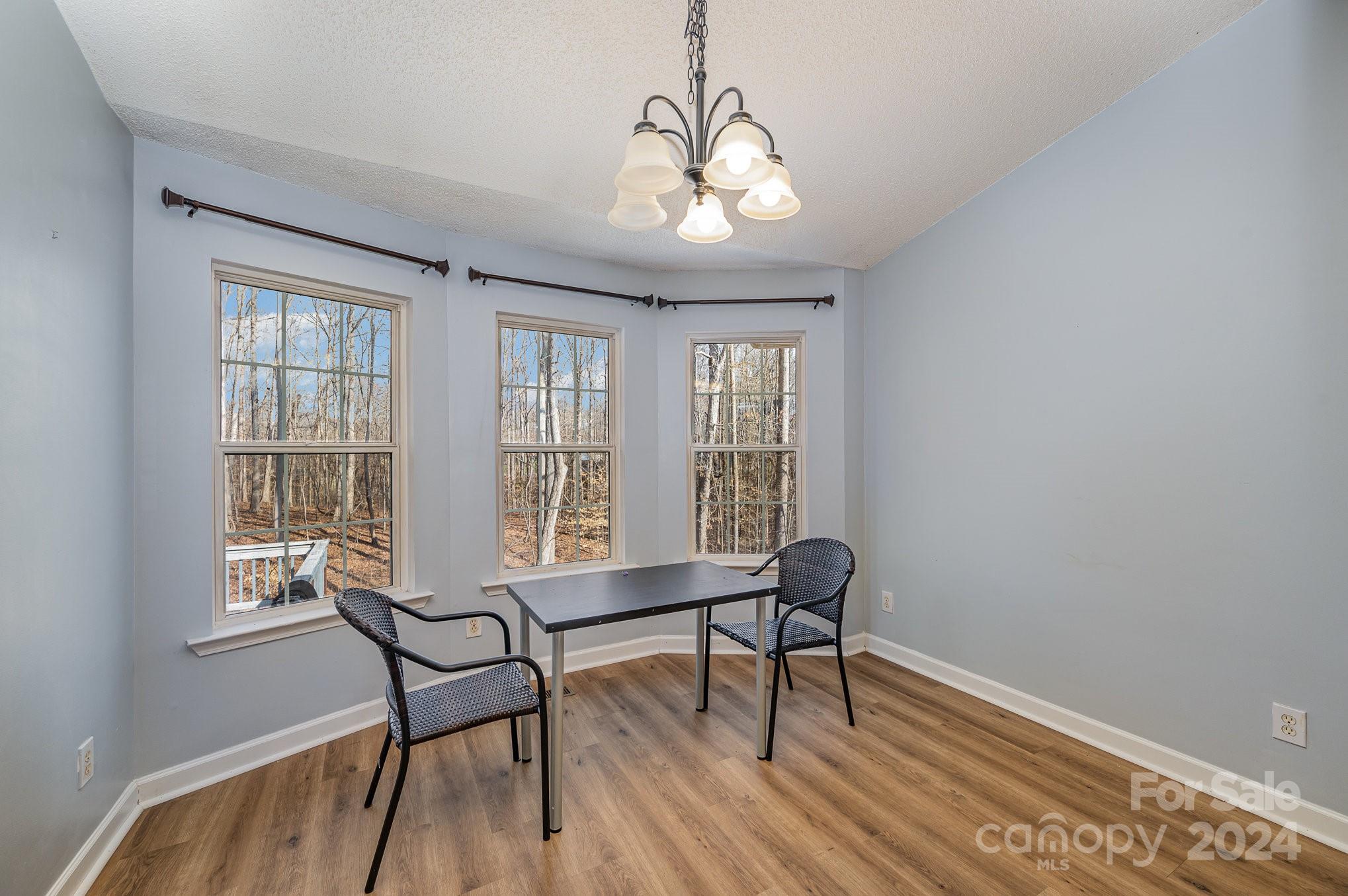 138 Meadowfall Lane