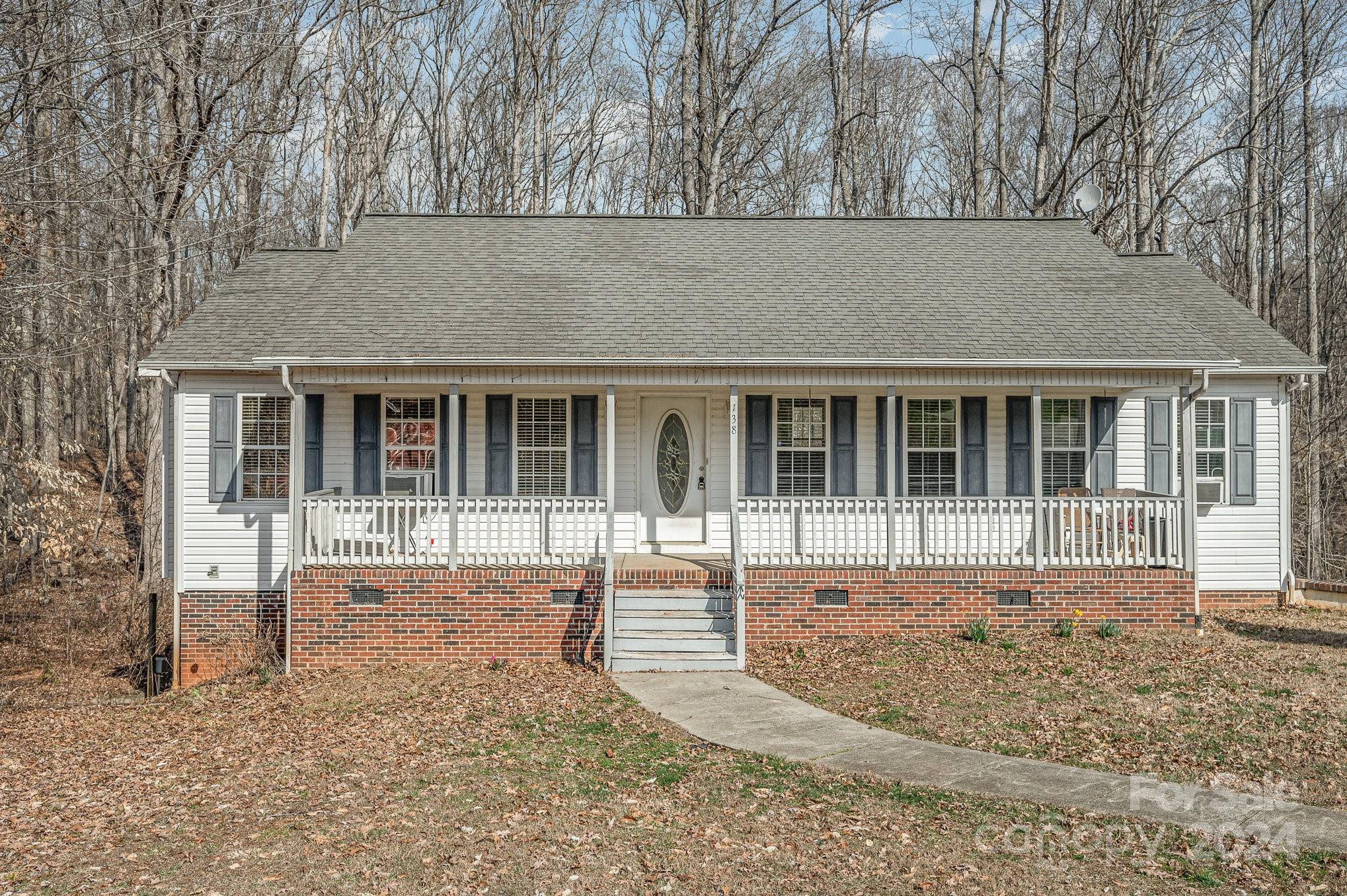 138 Meadowfall Lane