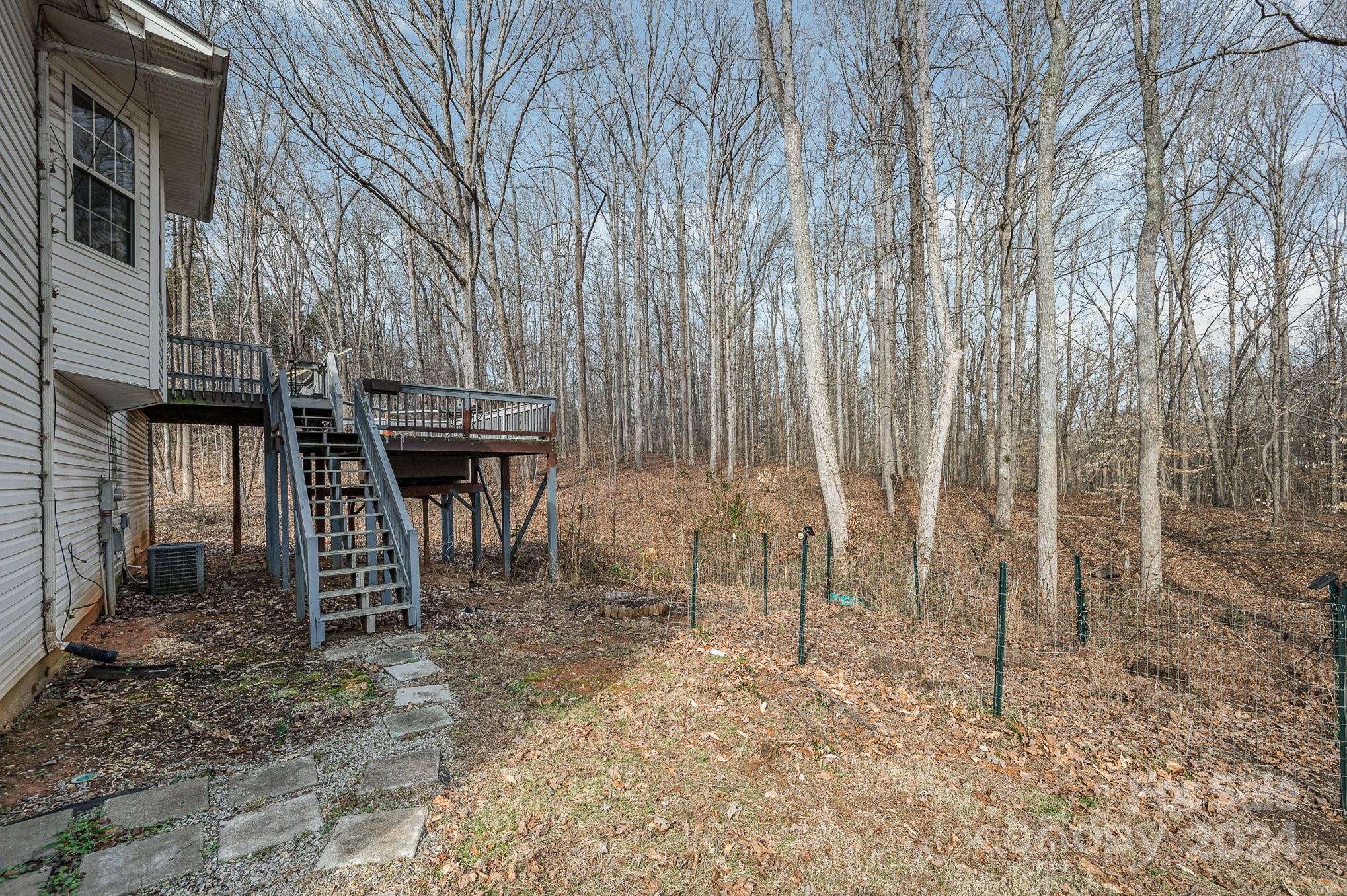 138 Meadowfall Lane