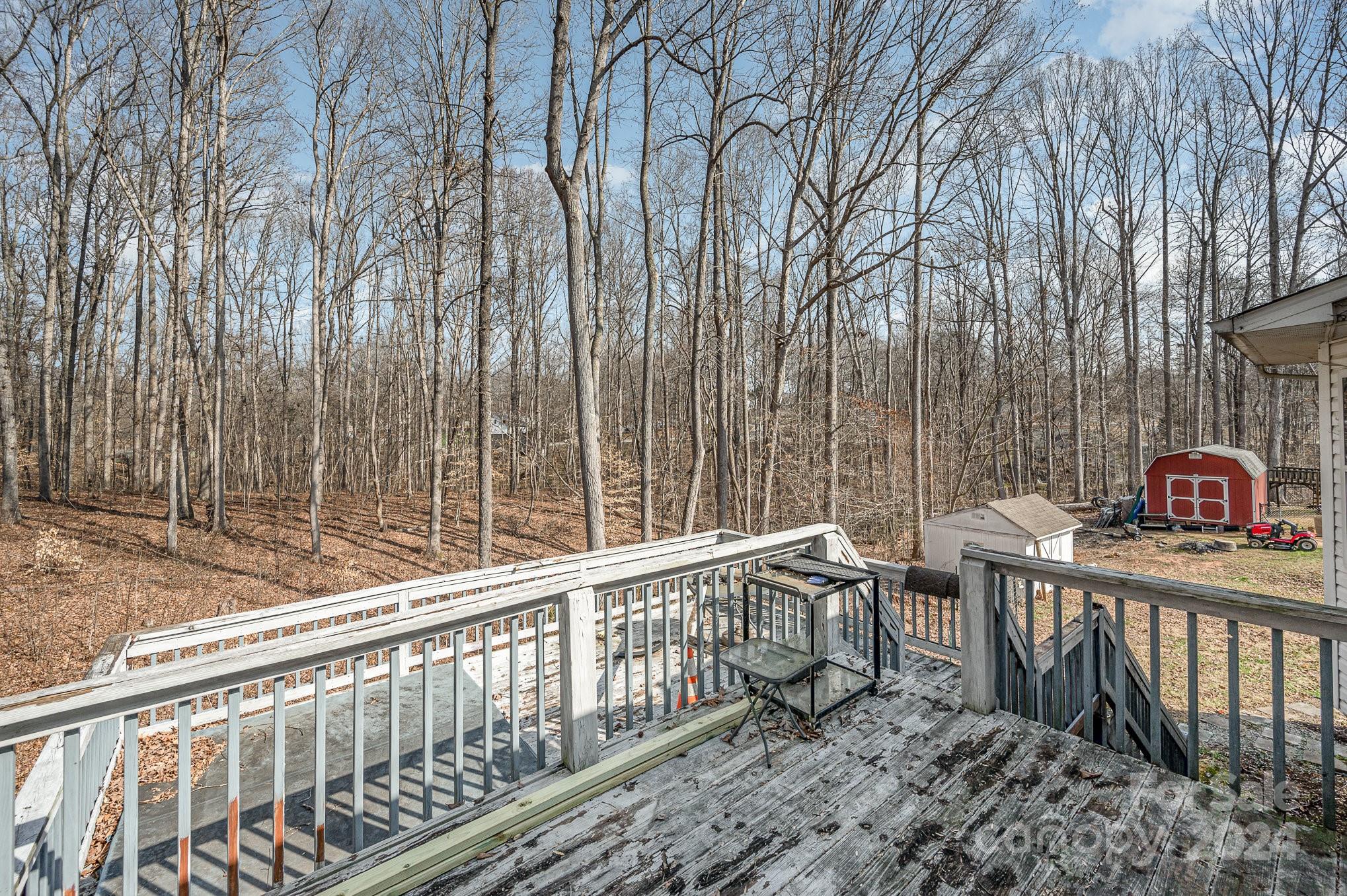 138 Meadowfall Lane