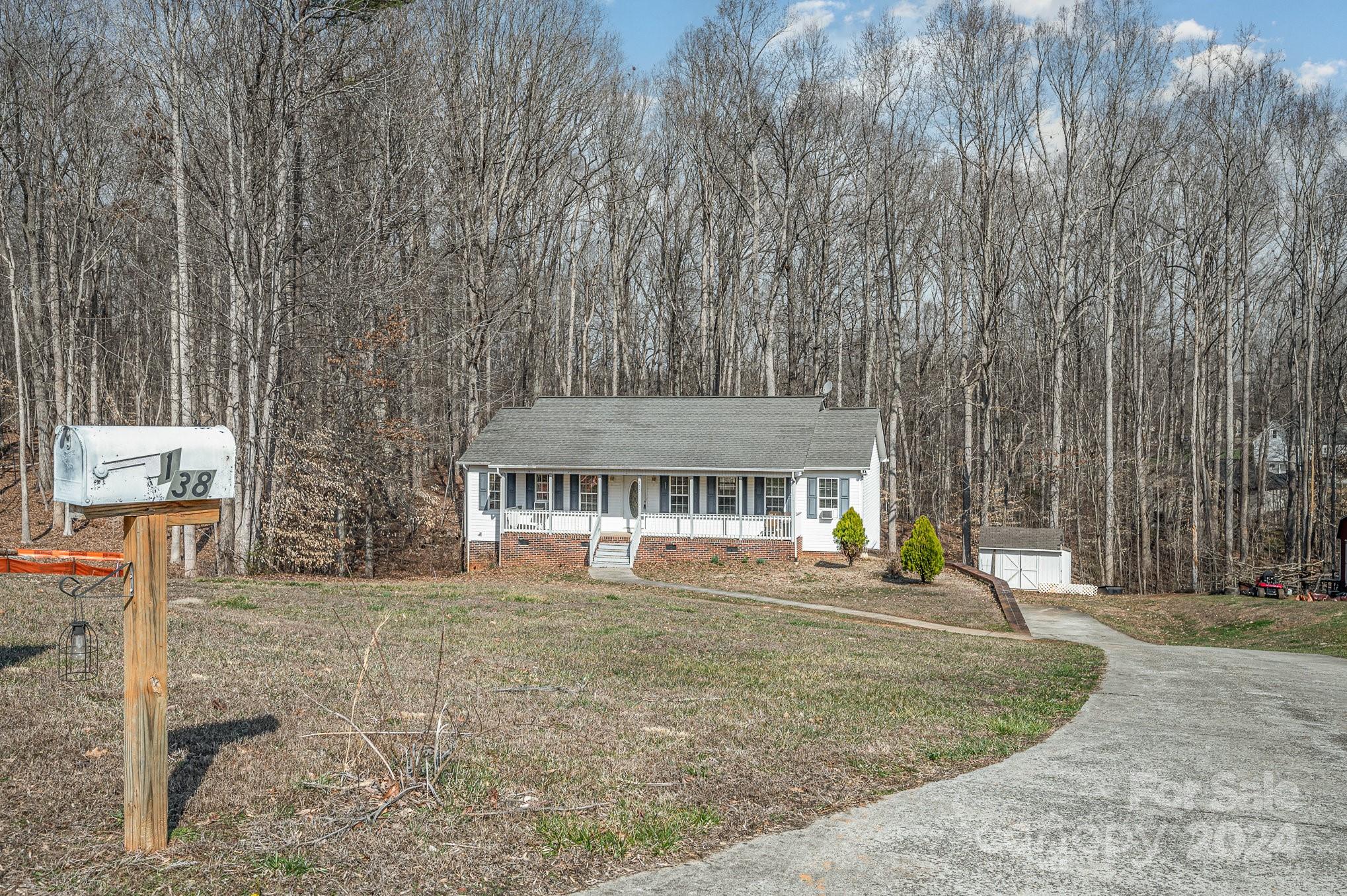138 Meadowfall Lane