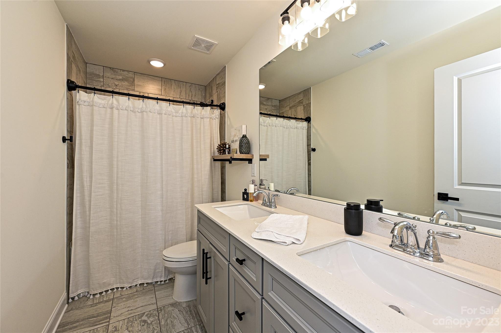 2002 Bexar Trail Unit: 7