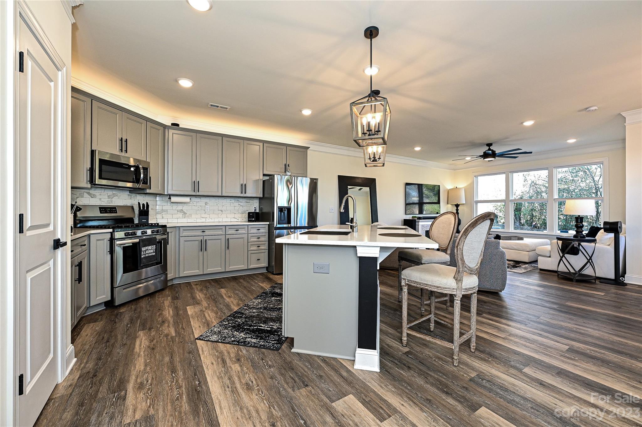 2002 Bexar Trail Unit: 7