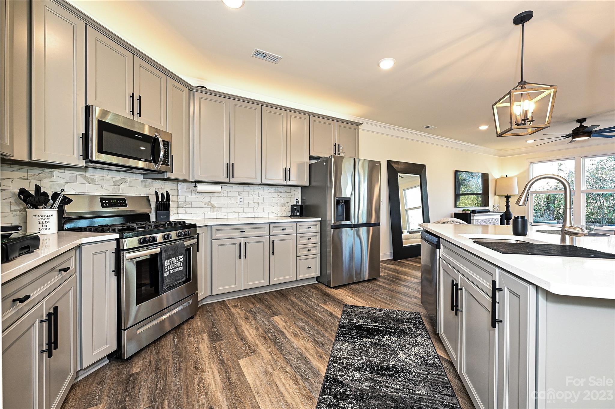 2002 Bexar Trail Unit: 7