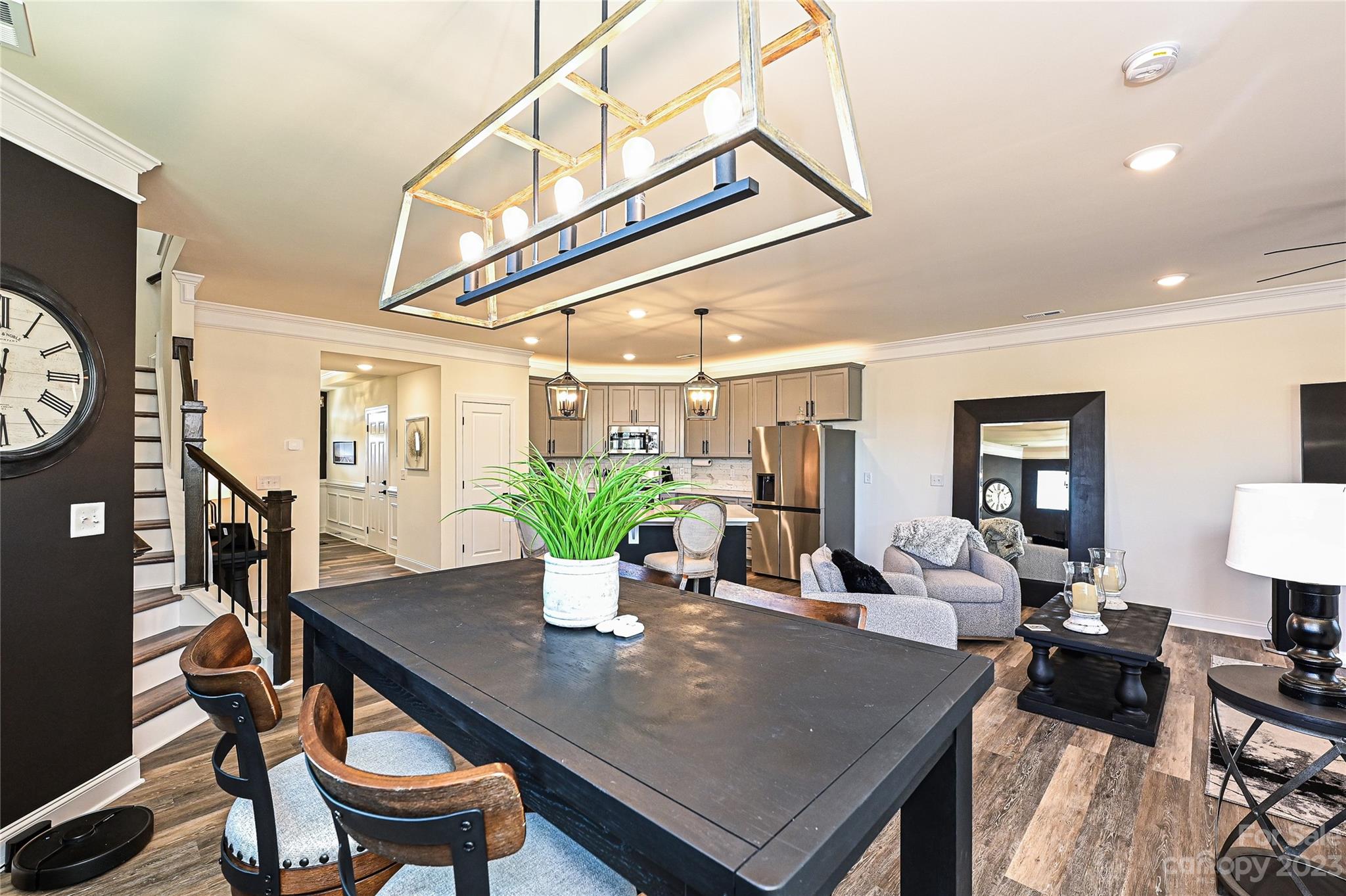 2002 Bexar Trail Unit: 7