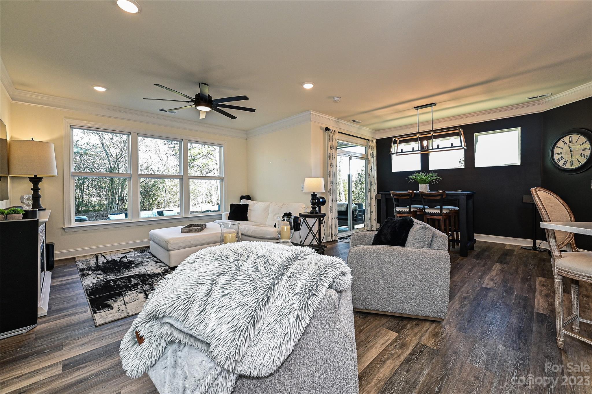 2002 Bexar Trail Unit: 7