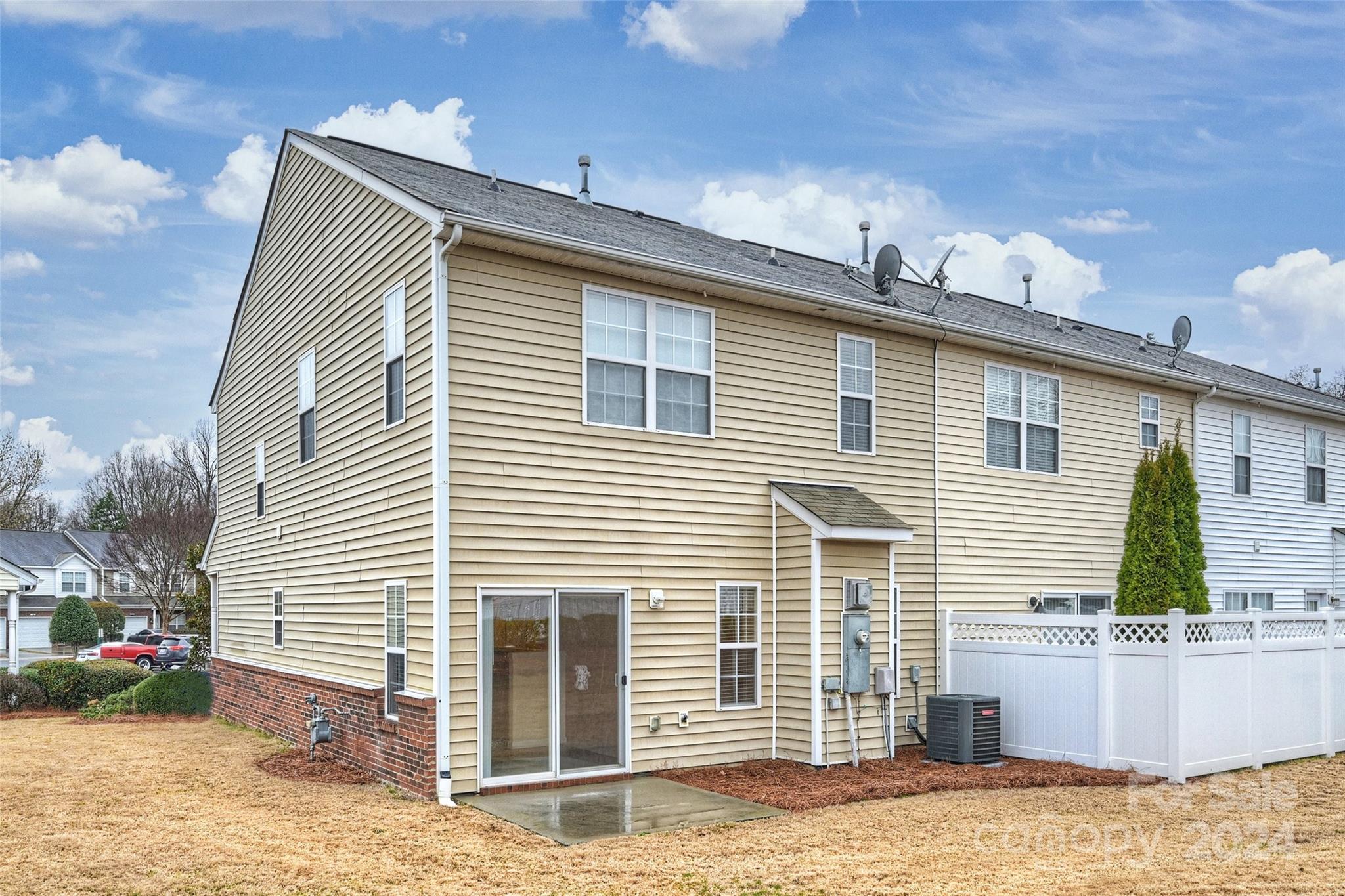 148 Clydesdale Court