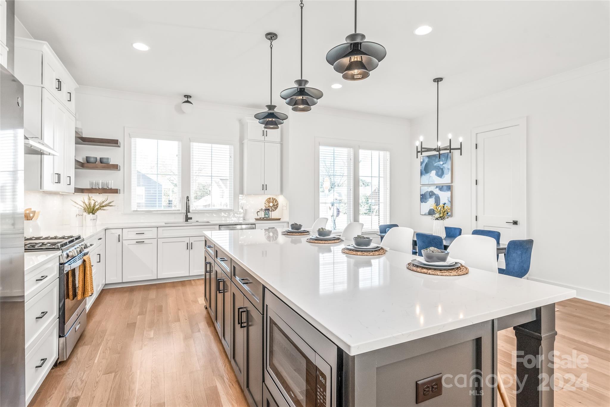 102 N Smallwood Place