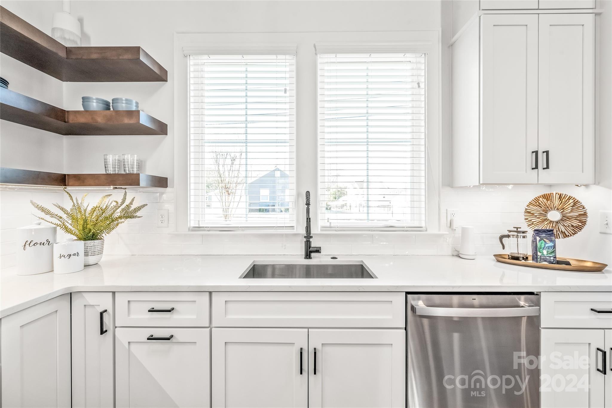 102 N Smallwood Place