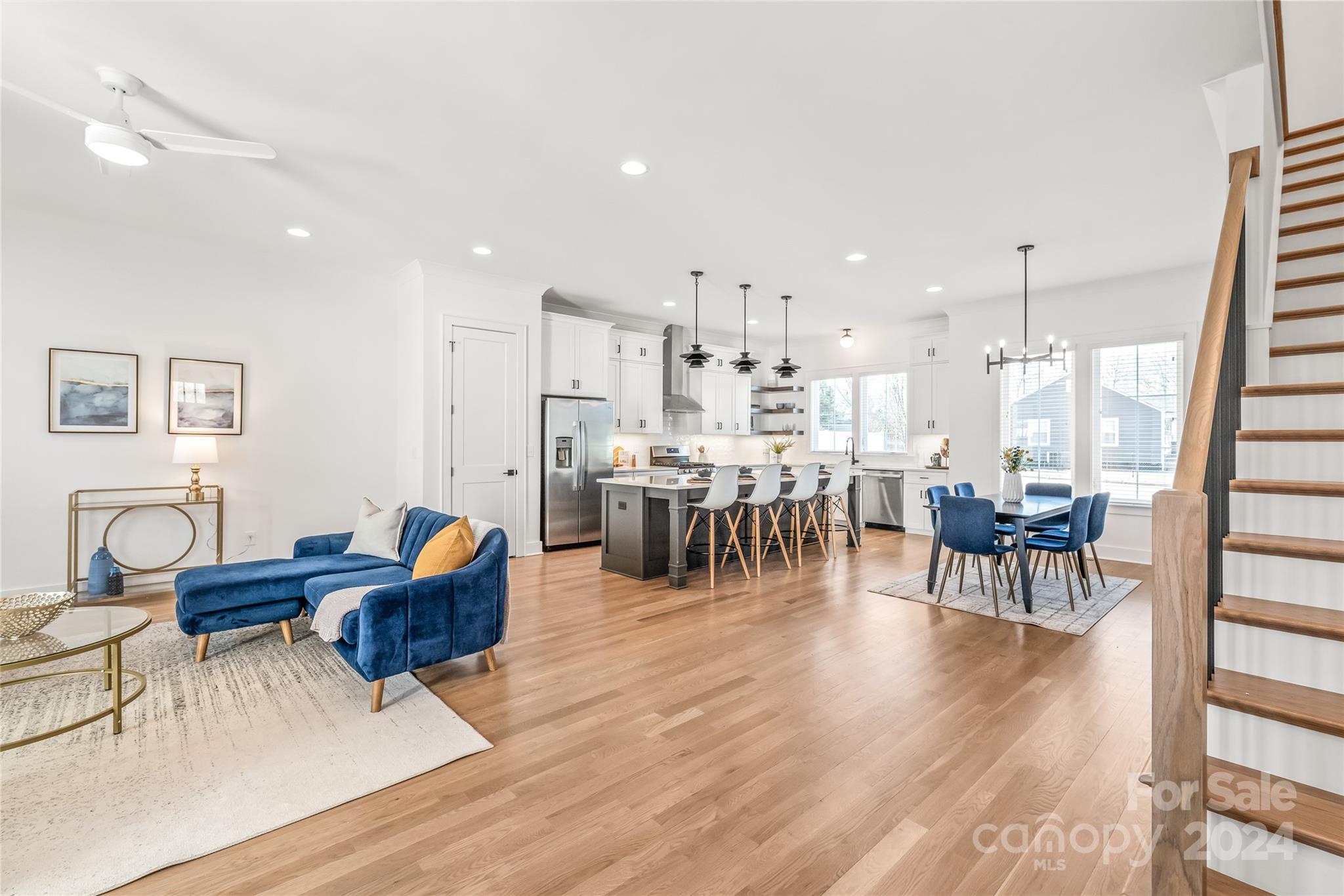 102 N Smallwood Place