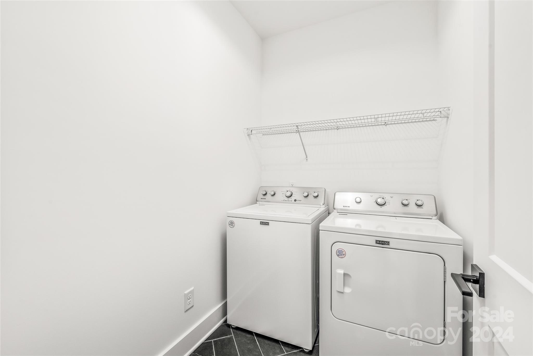 102 N Smallwood Place