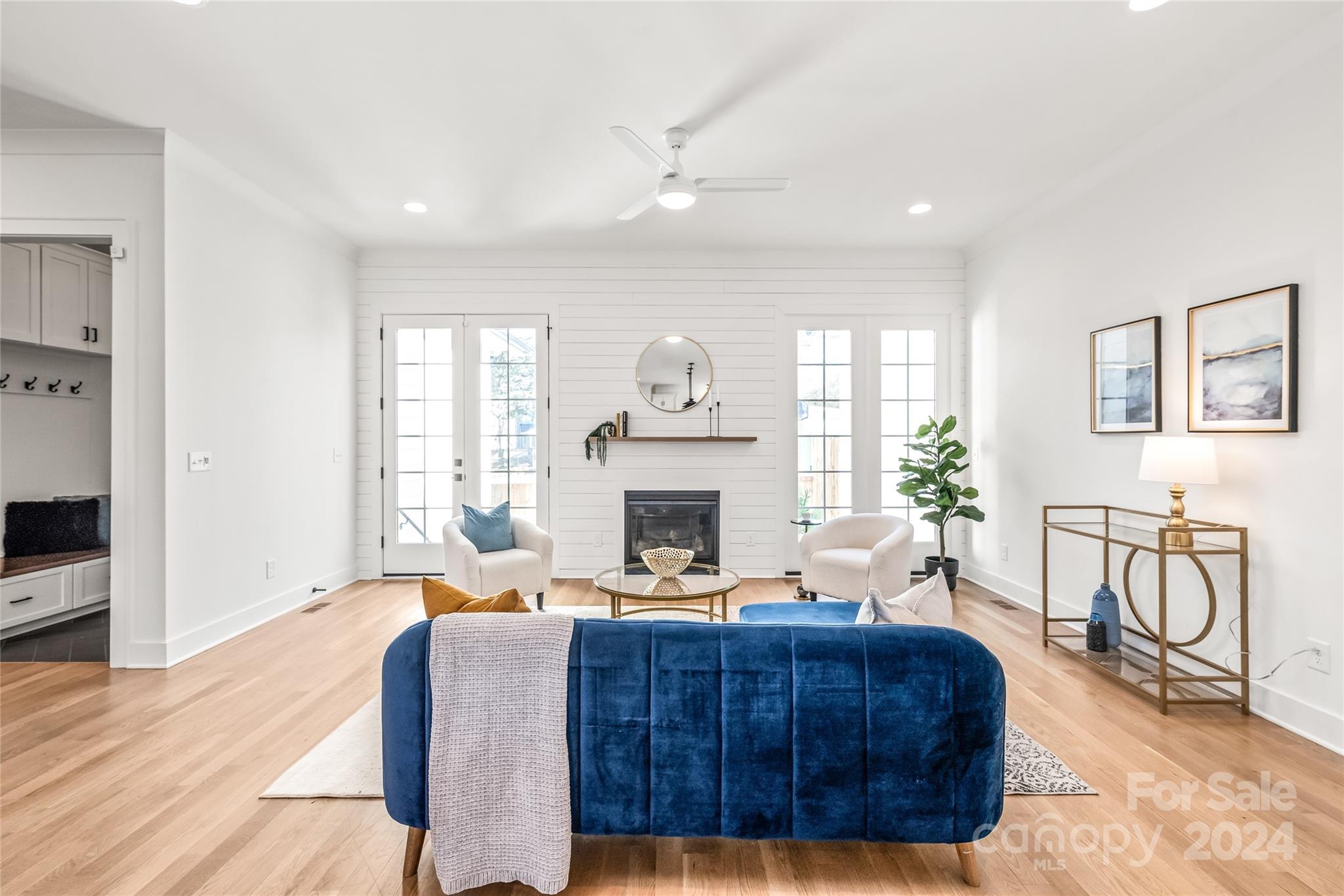 102 N Smallwood Place