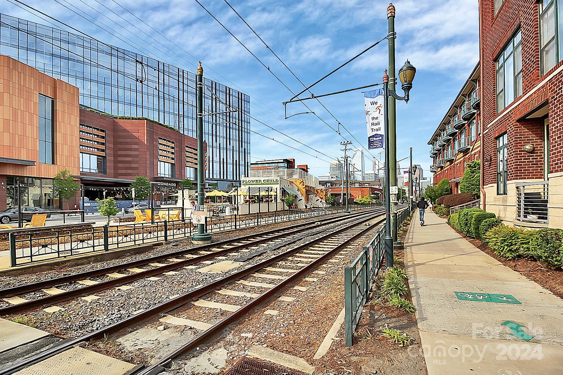 115 E Park Avenue Unit: 201