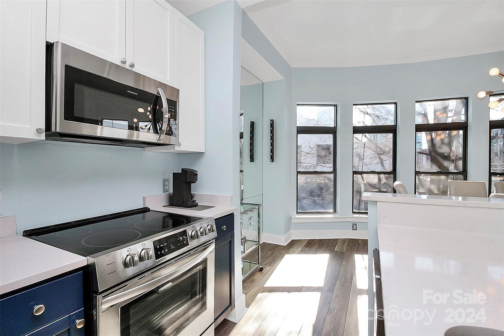 115 E Park Avenue Unit: 201