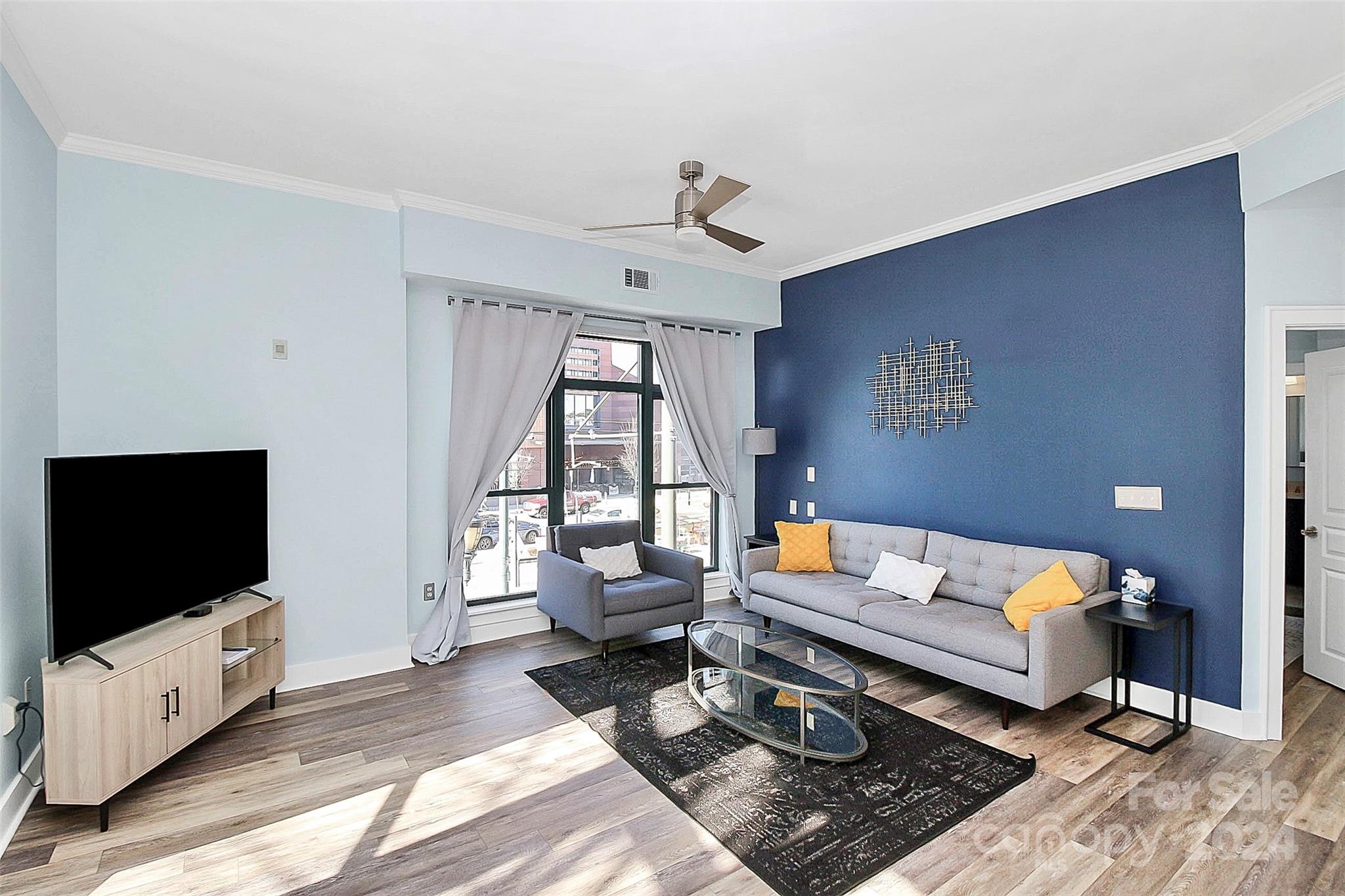 115 E Park Avenue Unit: 201
