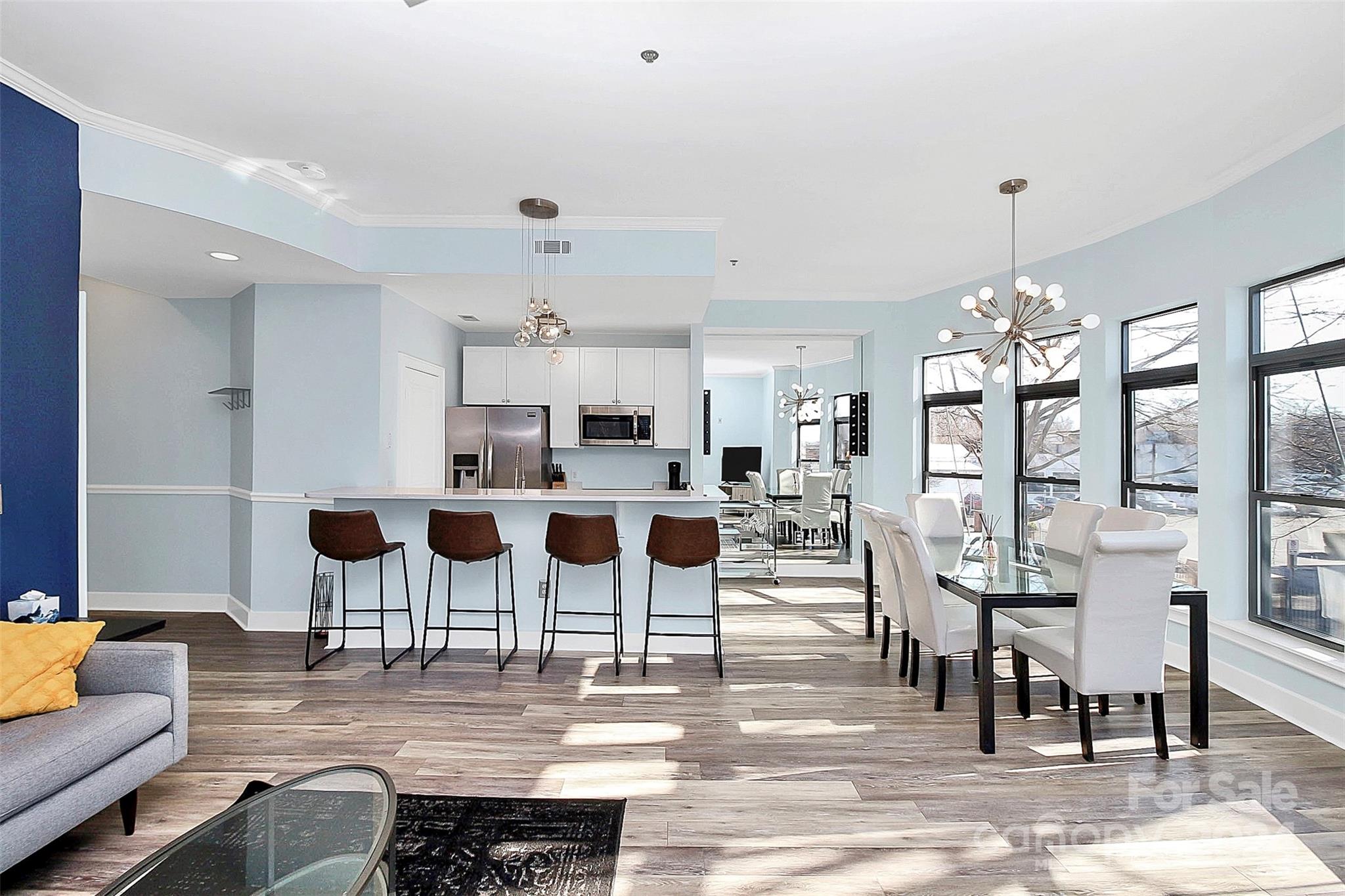 115 E Park Avenue Unit: 201