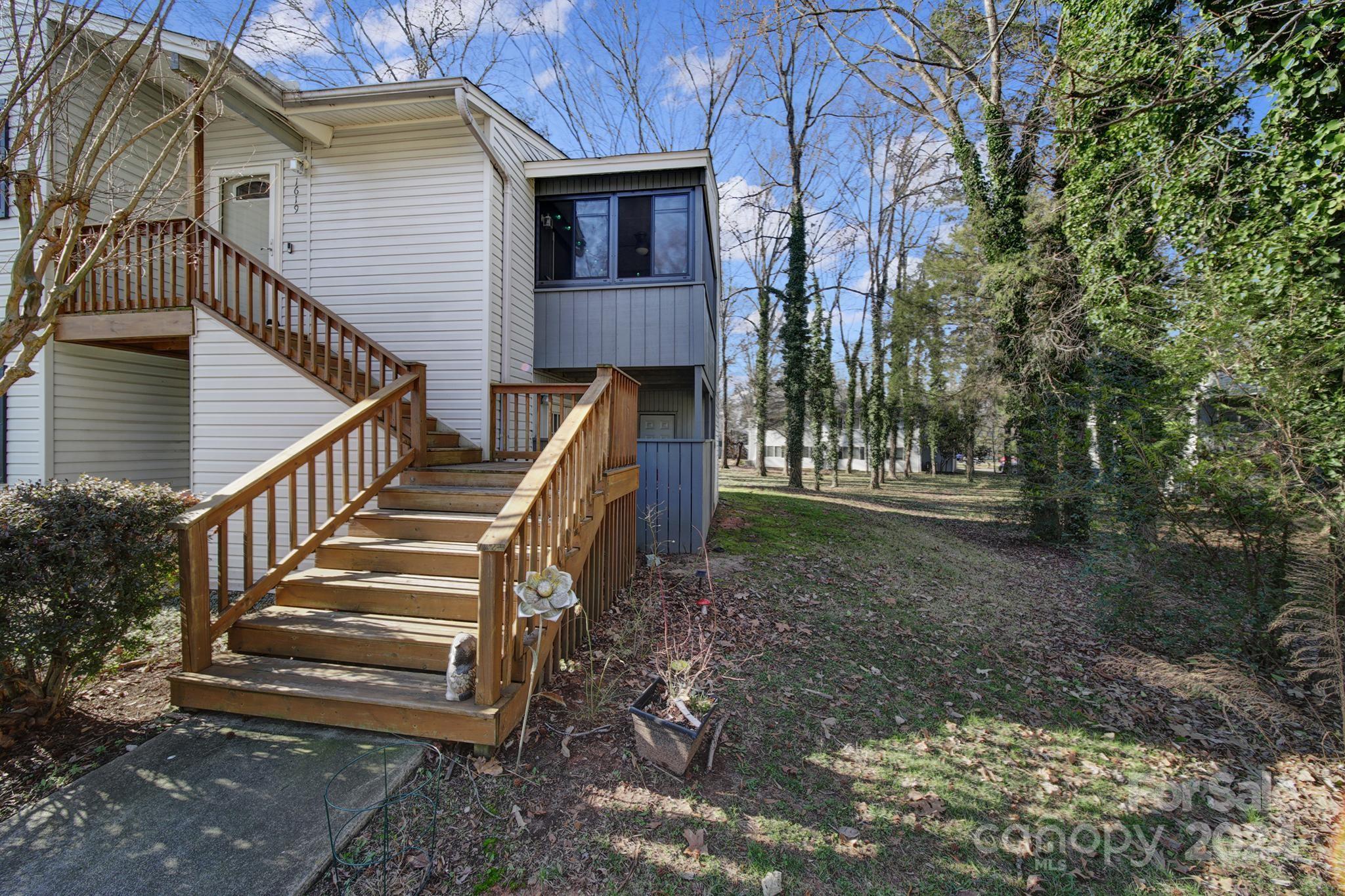 1619 Hunters Trail