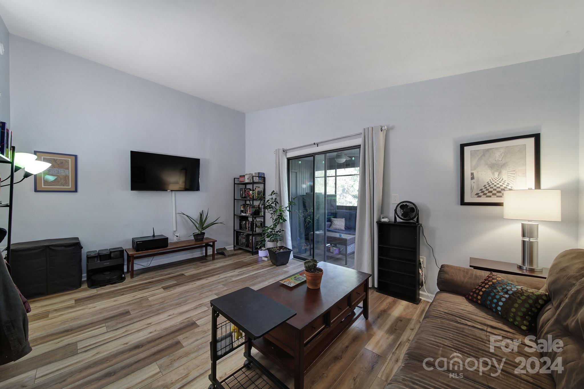 1619 Hunters Trail