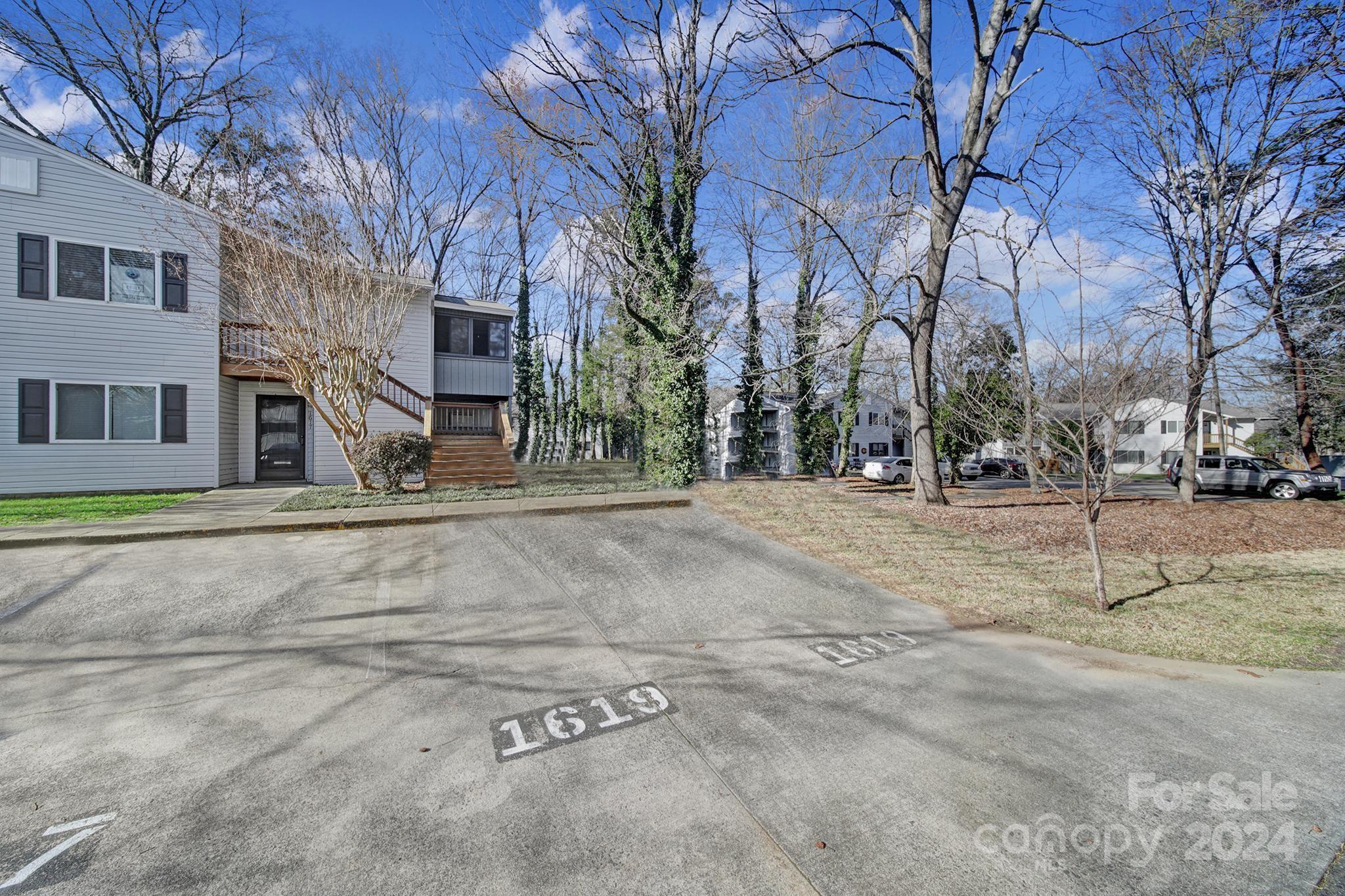 1619 Hunters Trail