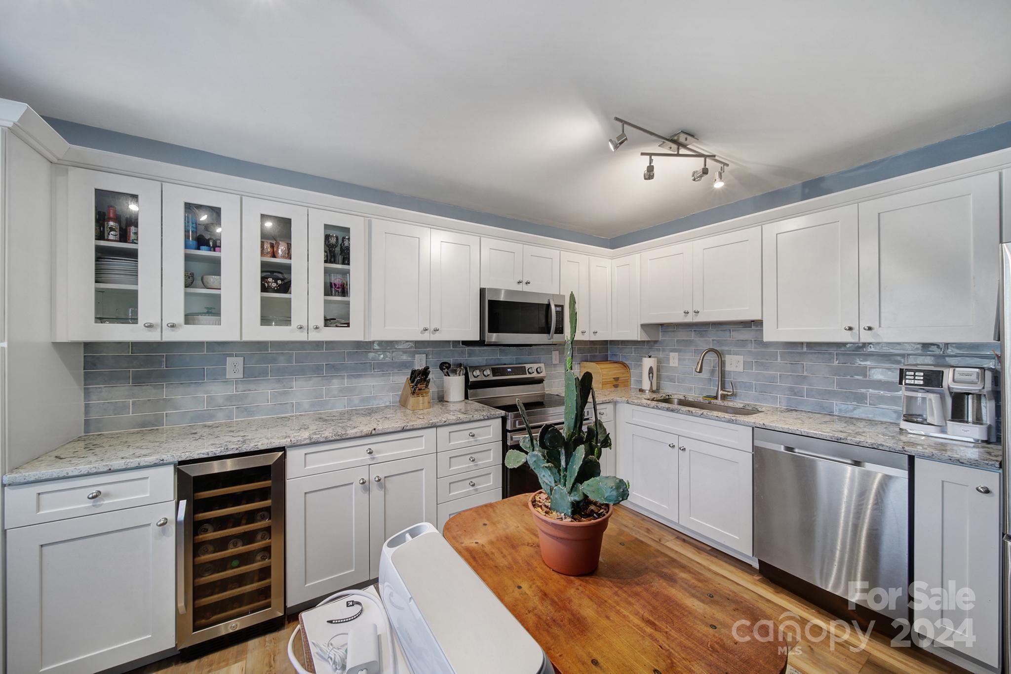 1619 Hunters Trail