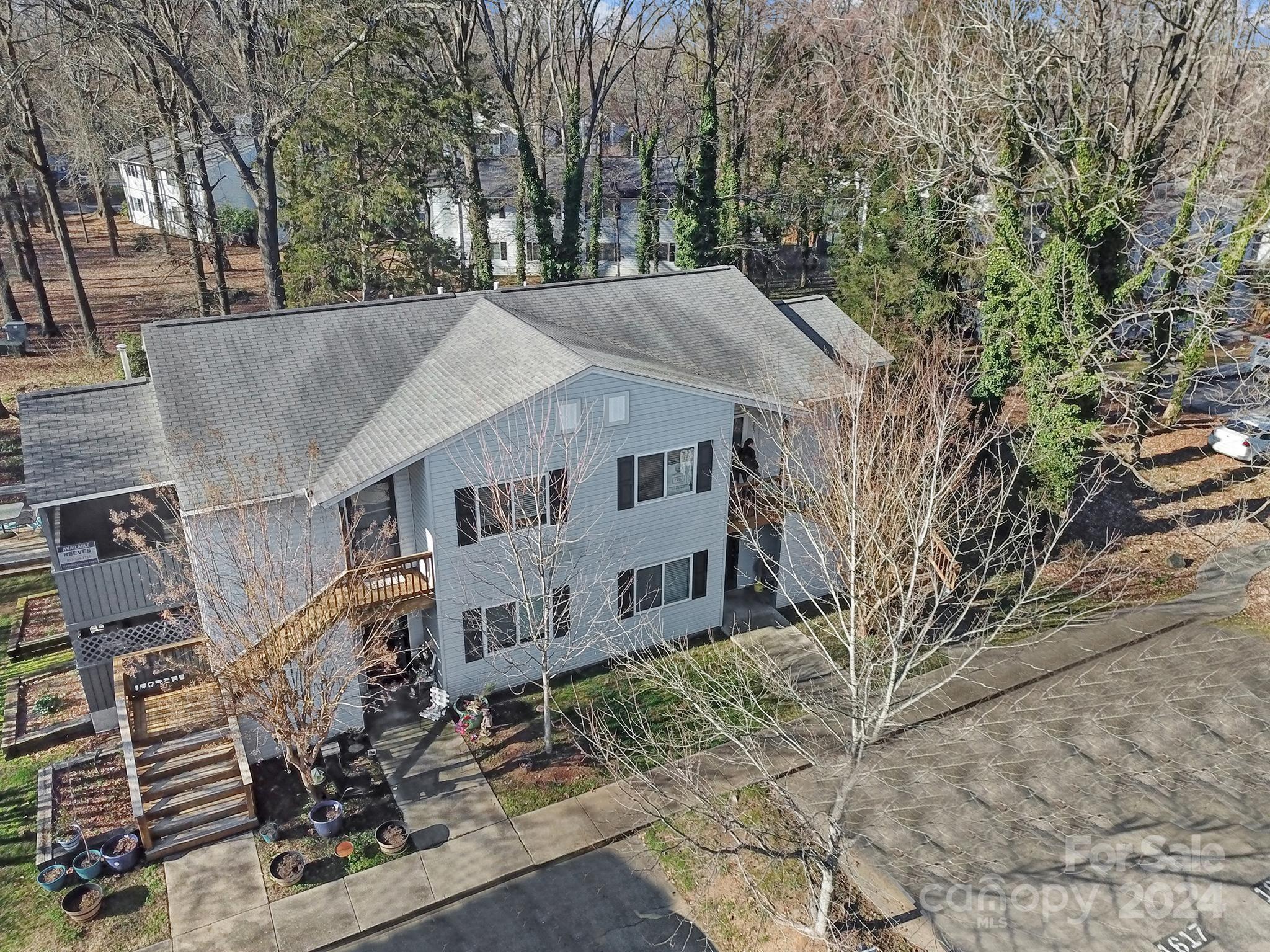 1619 Hunters Trail