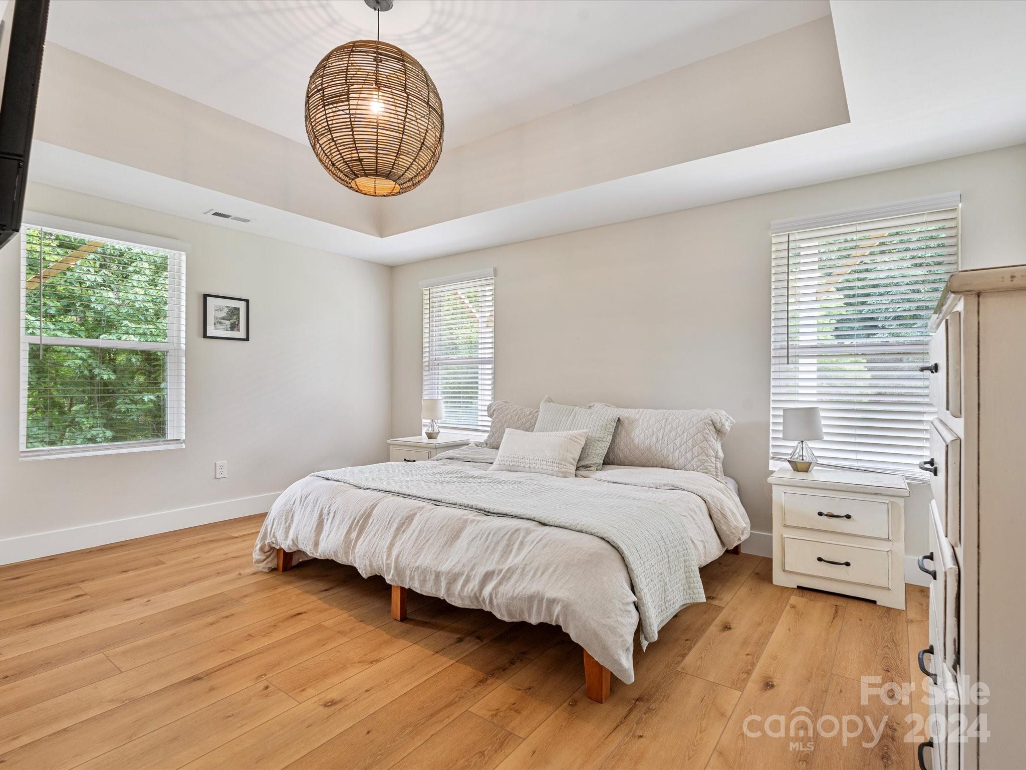 6220 River Cabin Lane