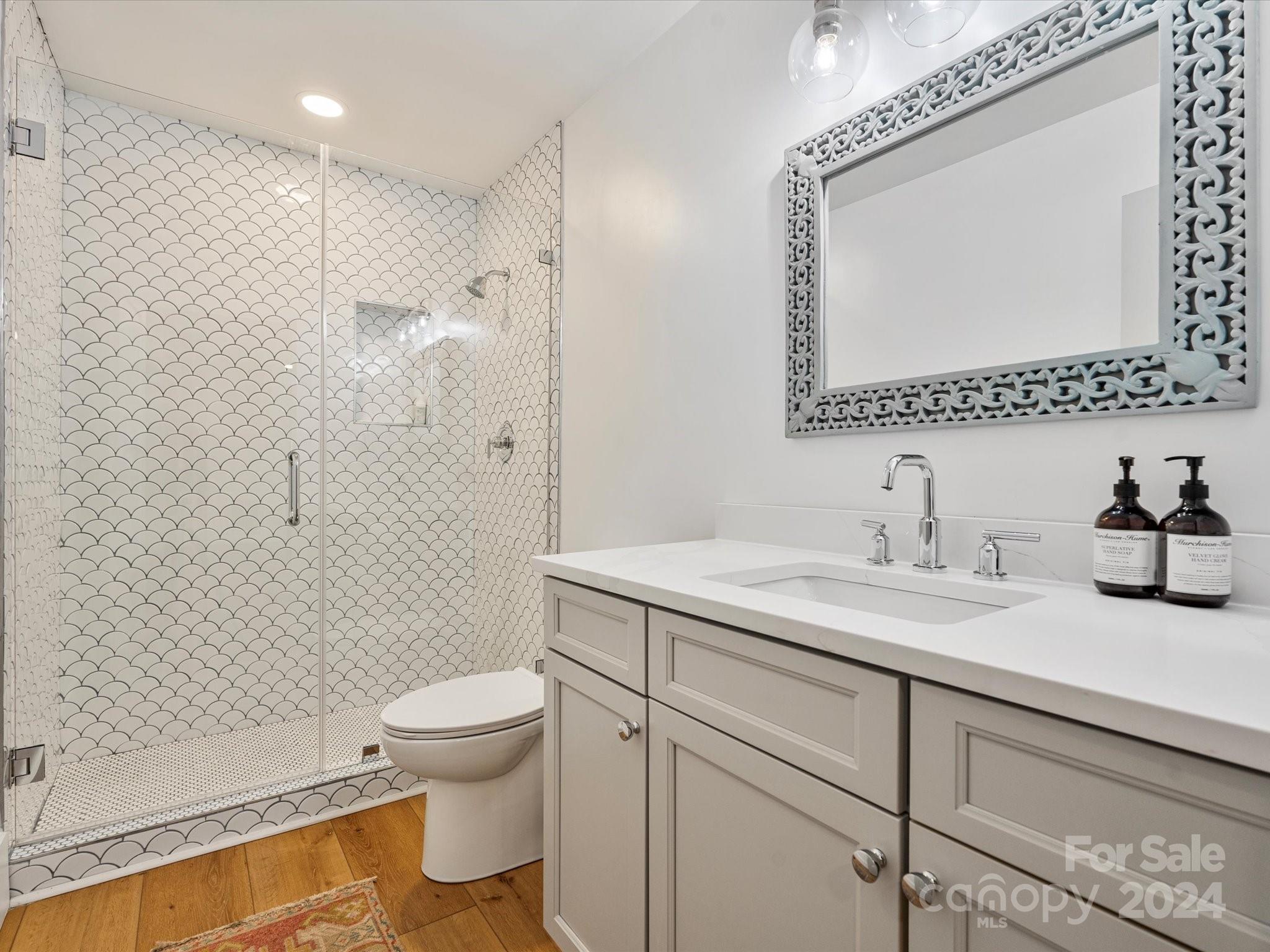 6220 River Cabin Lane