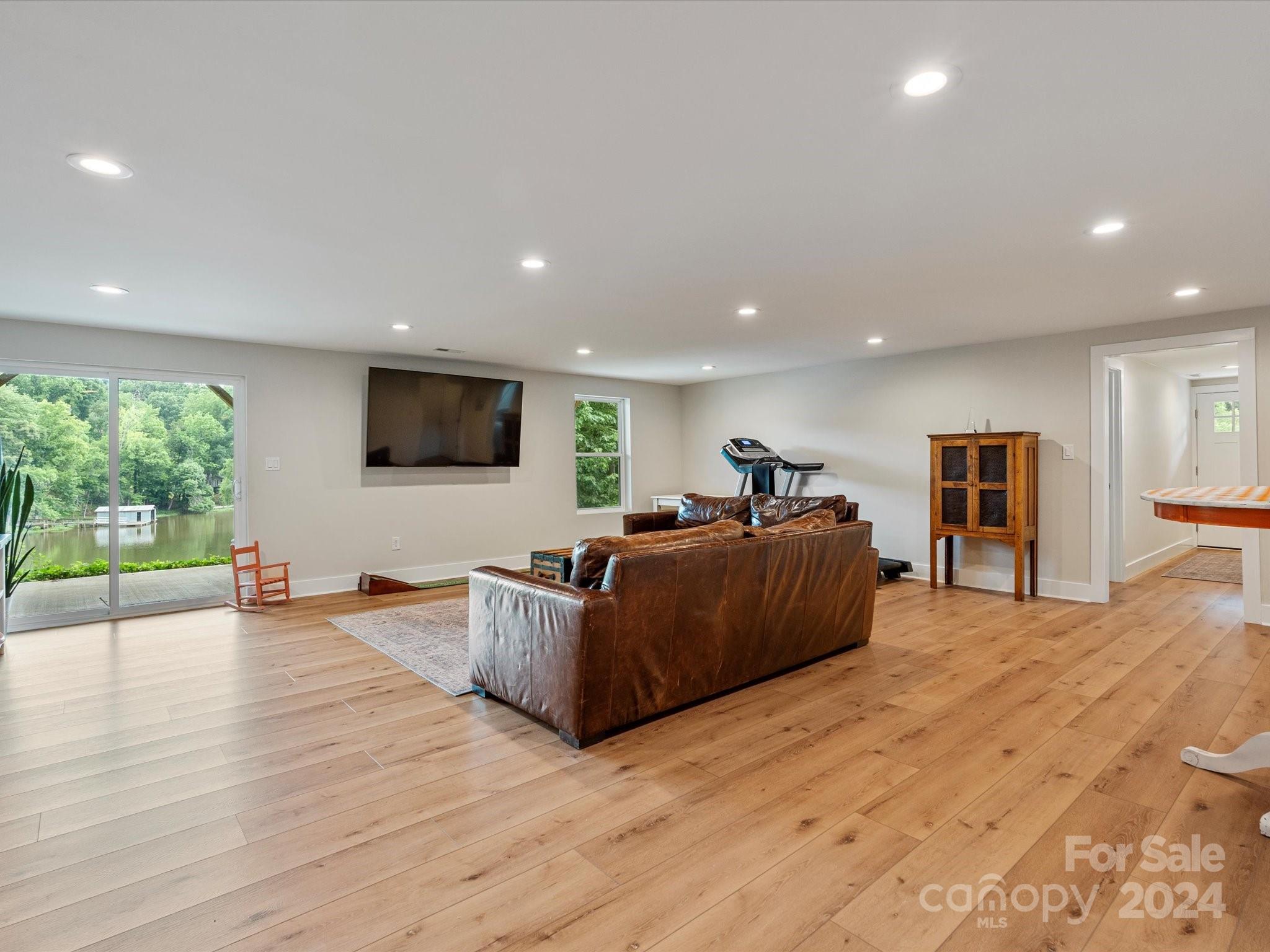 6220 River Cabin Lane