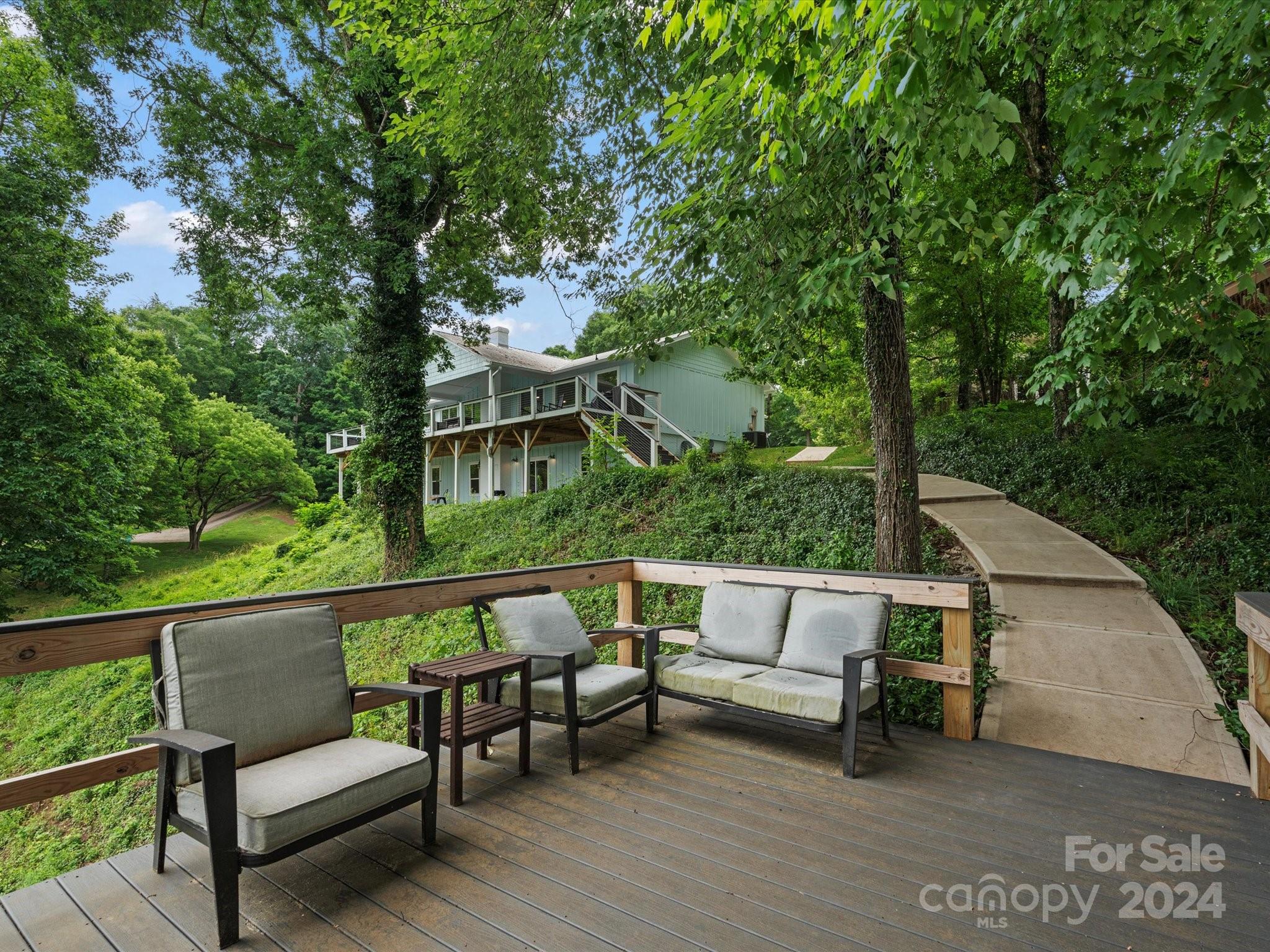 6220 River Cabin Lane