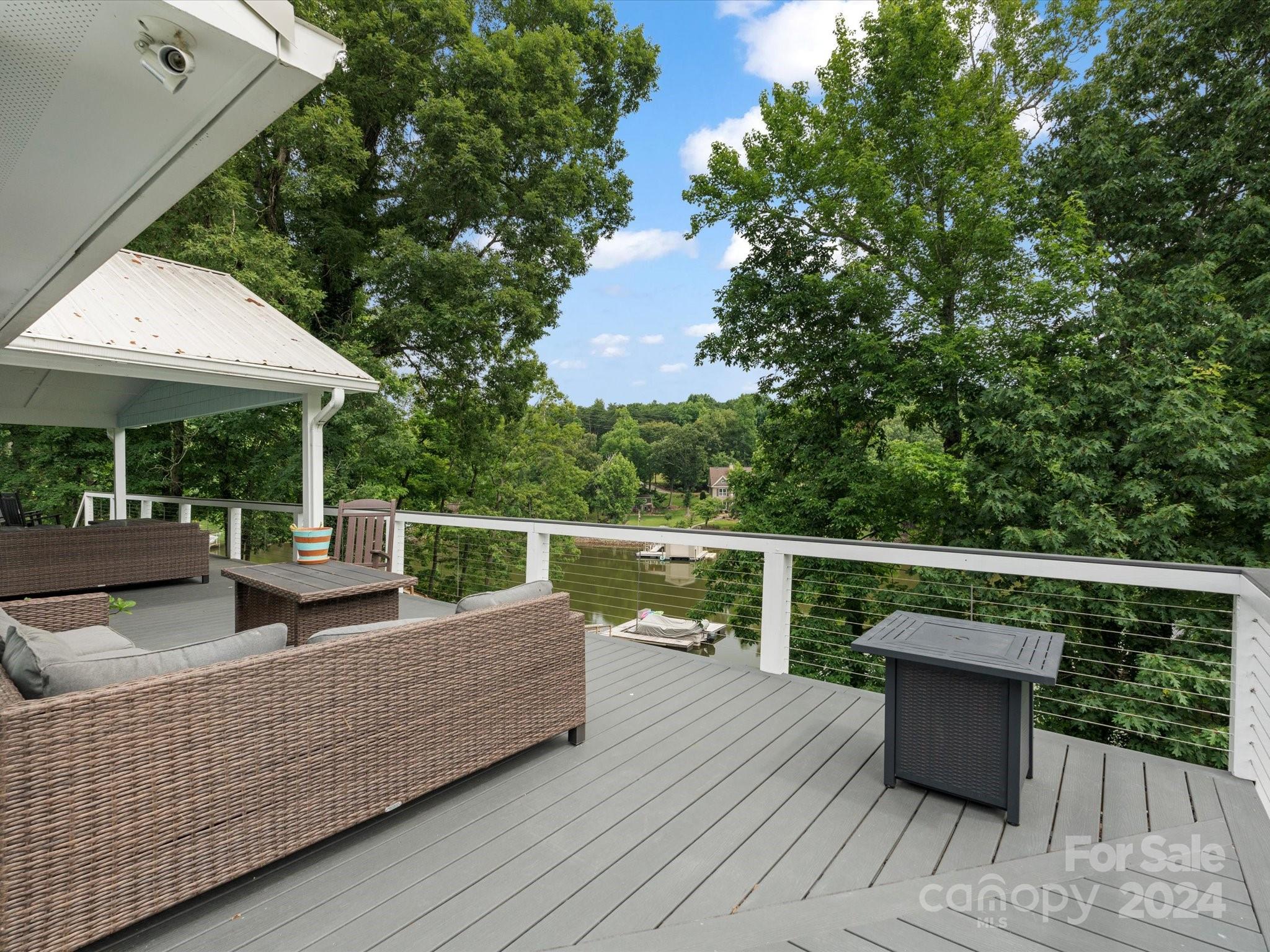 6220 River Cabin Lane