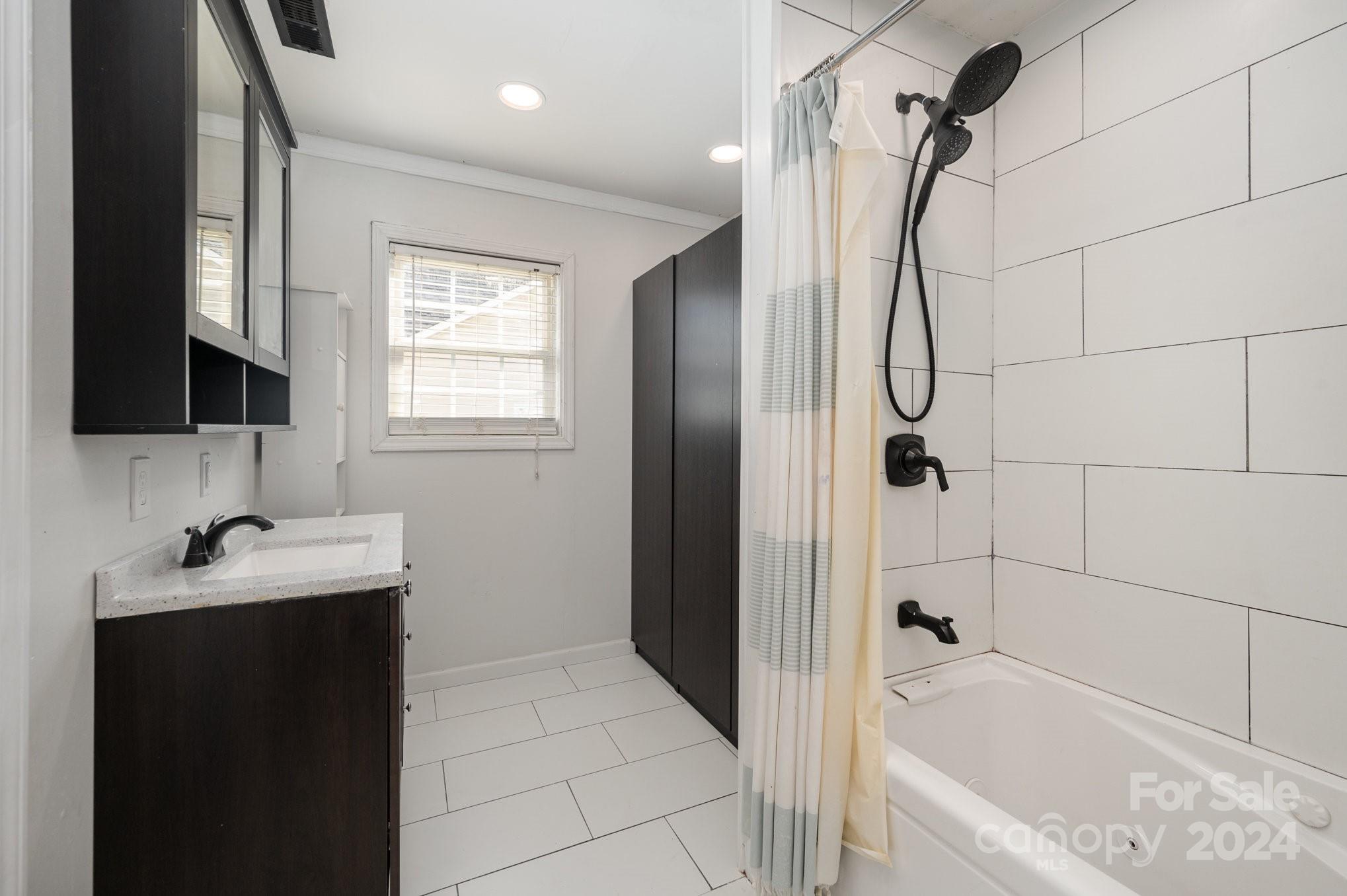 2246 Kestrel Drive
